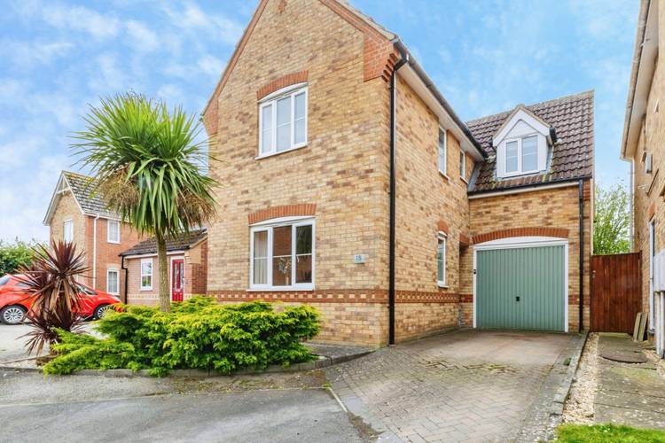 3 bedroom detached house