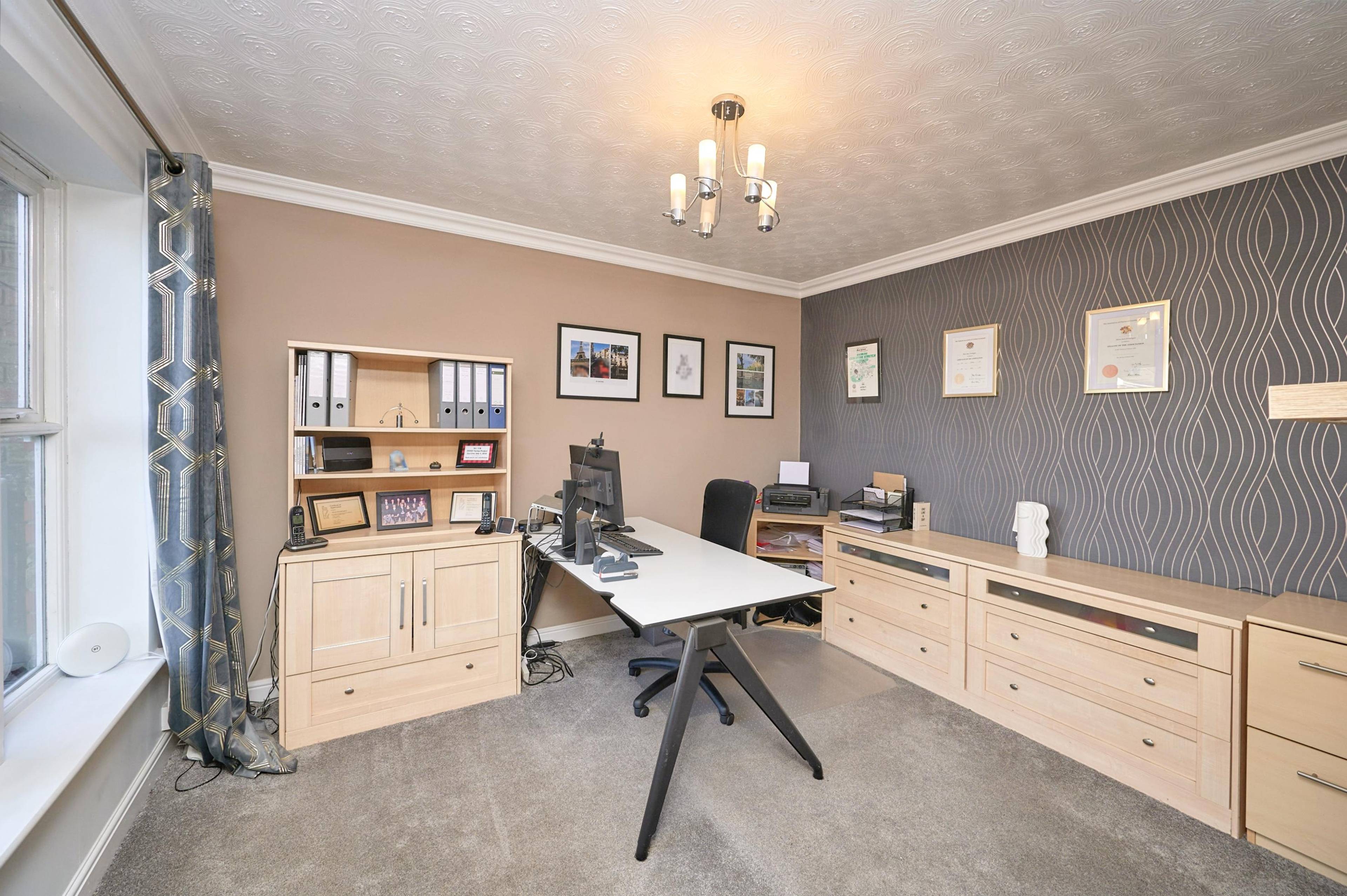 Office / Bed' Five