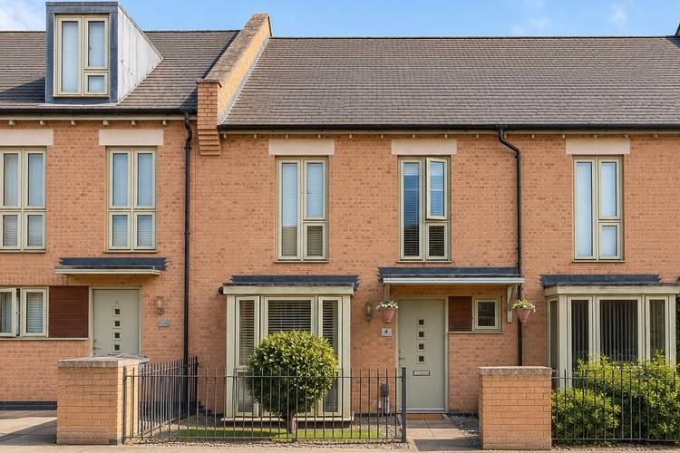3 bedroom terraced house