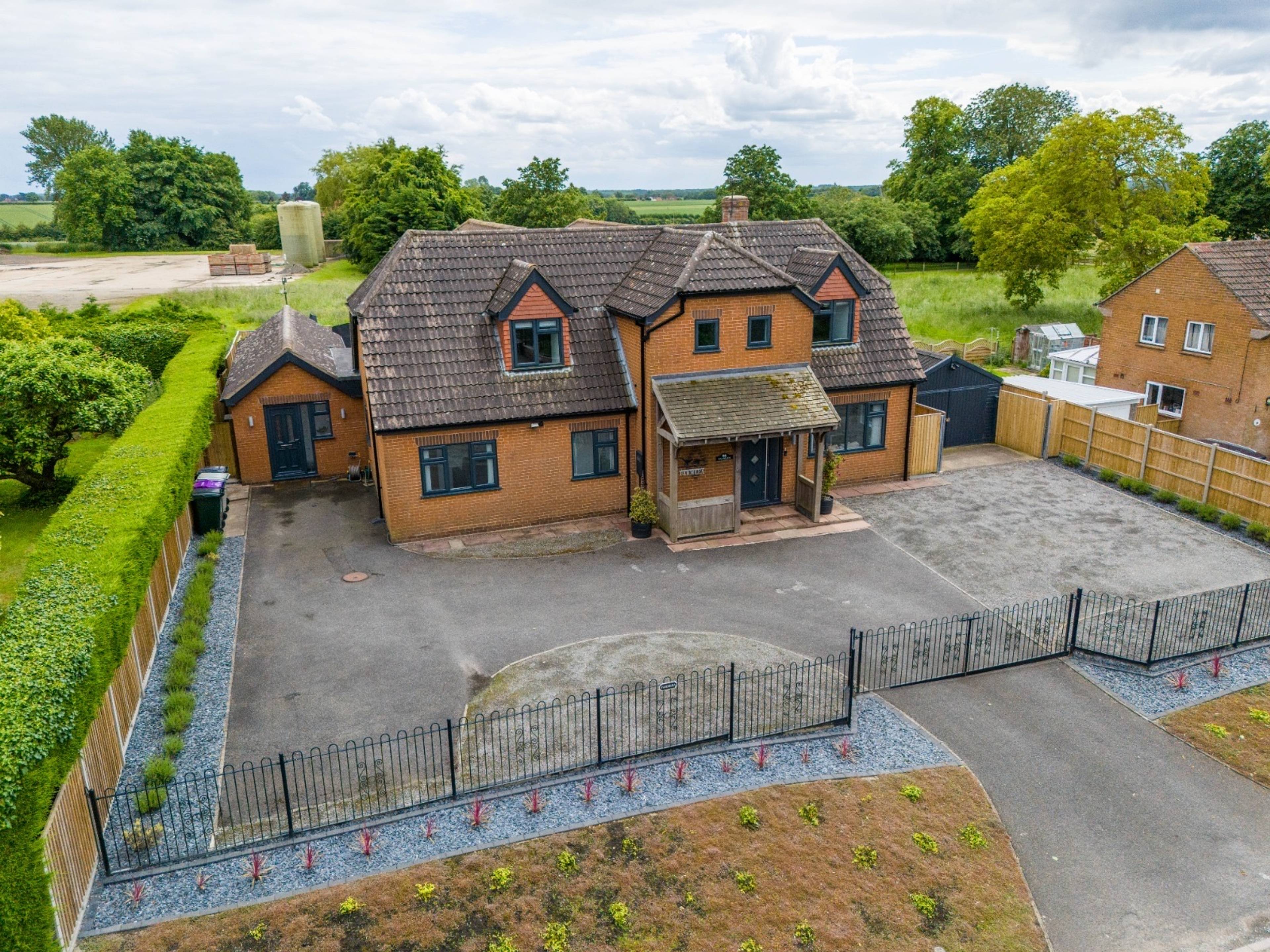 Site Front