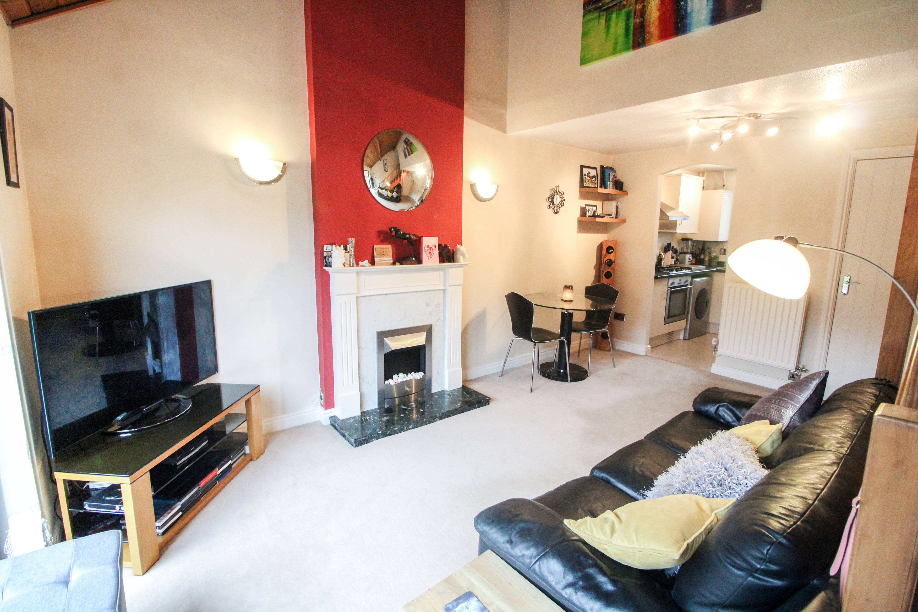 Lounge/Dining Room