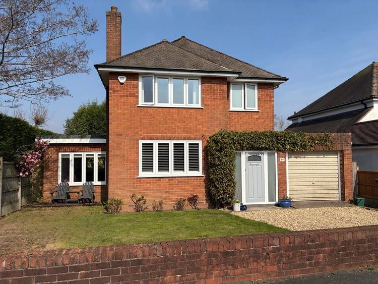 3 bedroom detached house