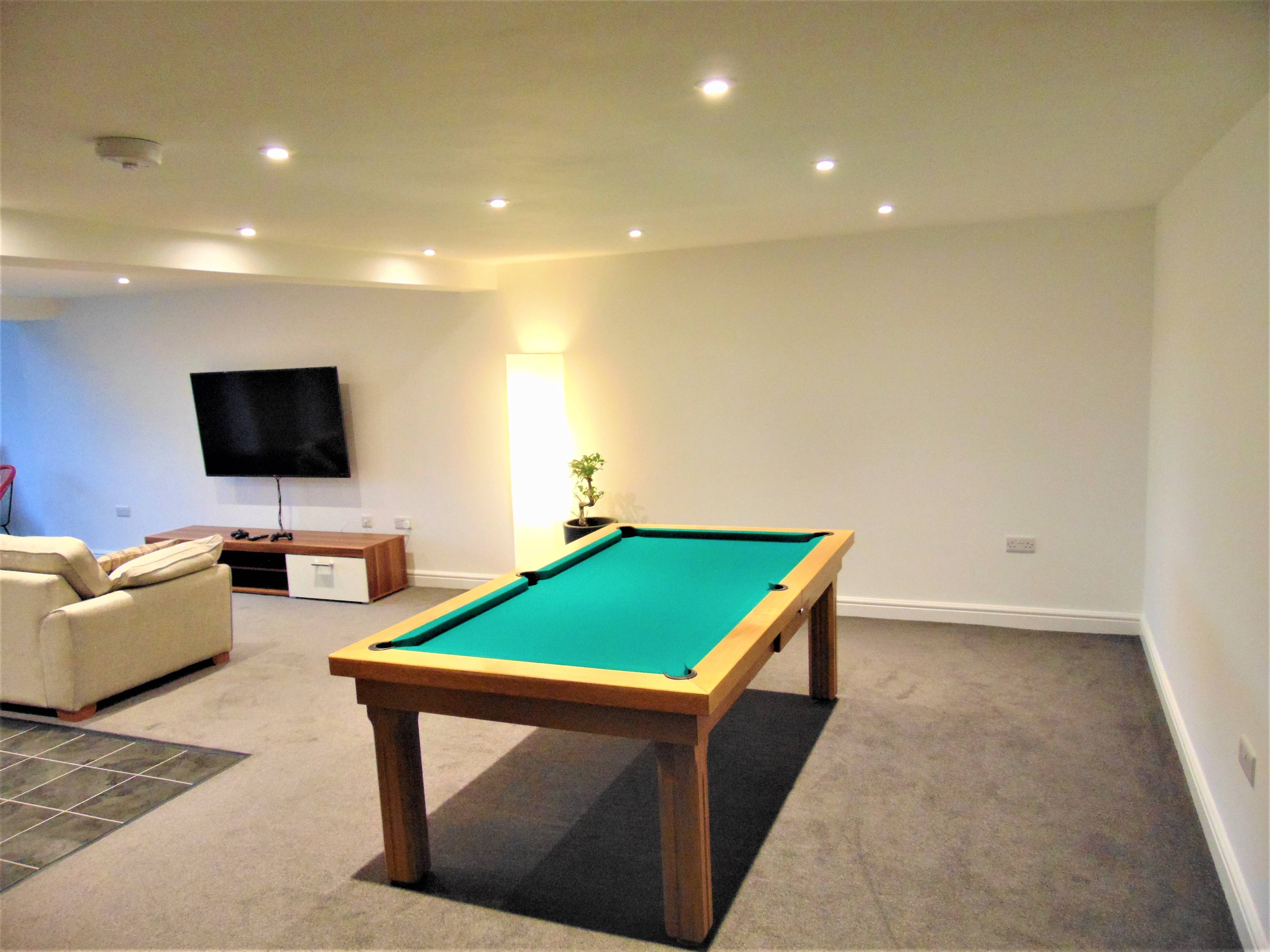Lounge/Family/Games