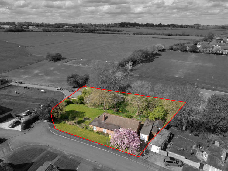 3 bedroom detached bungalow