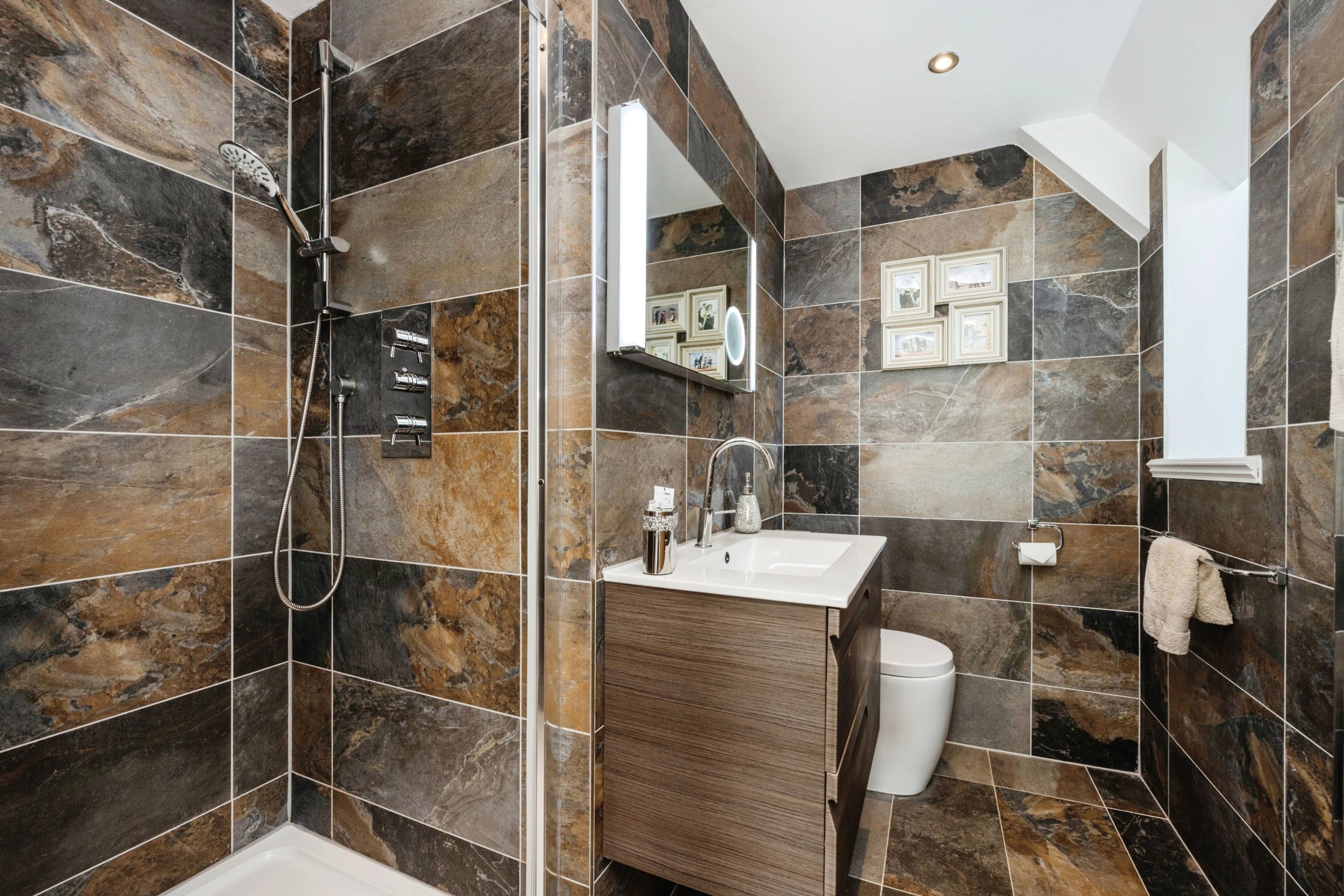 Master En-suite