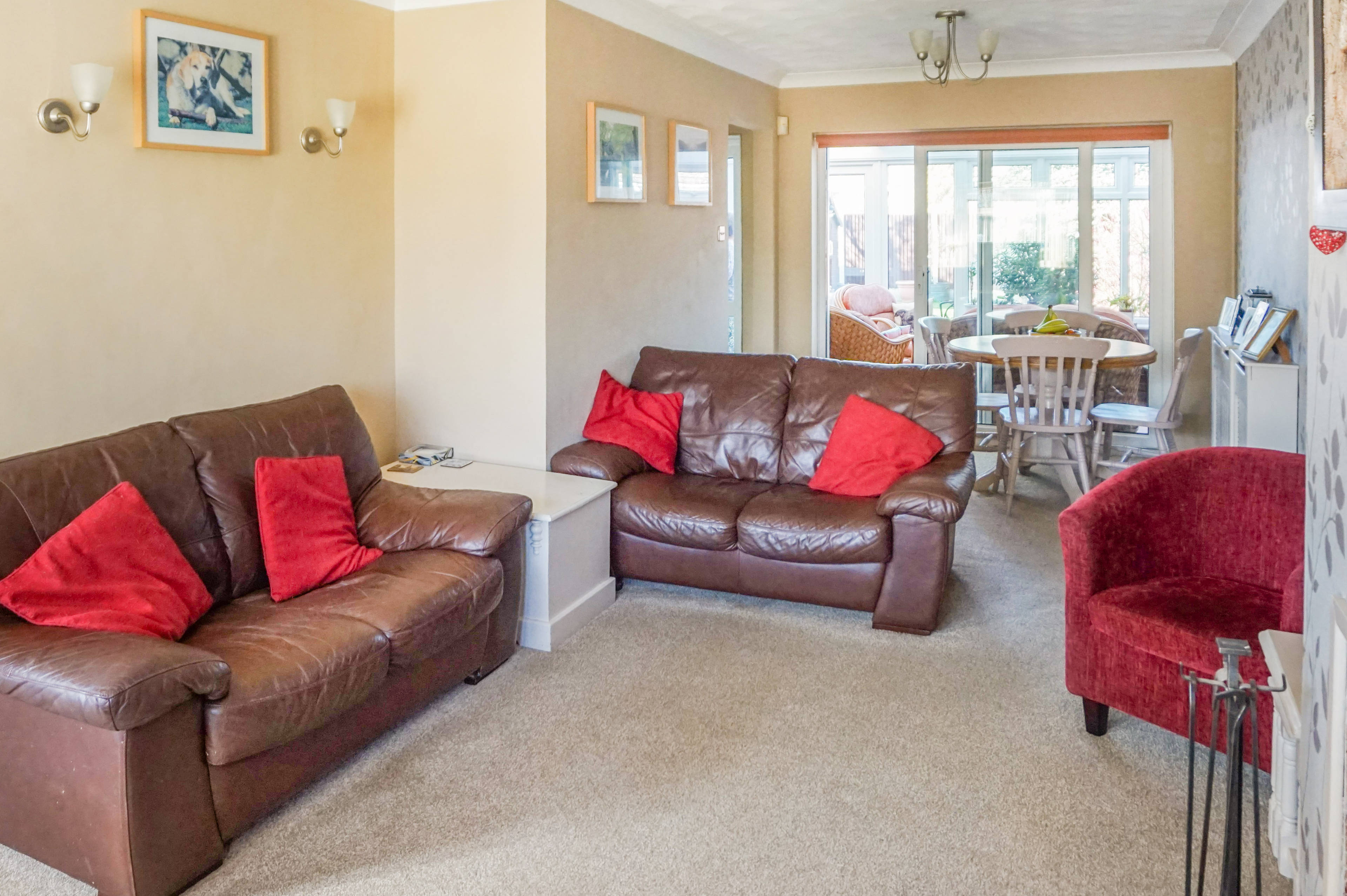 Lounge/Dining Room