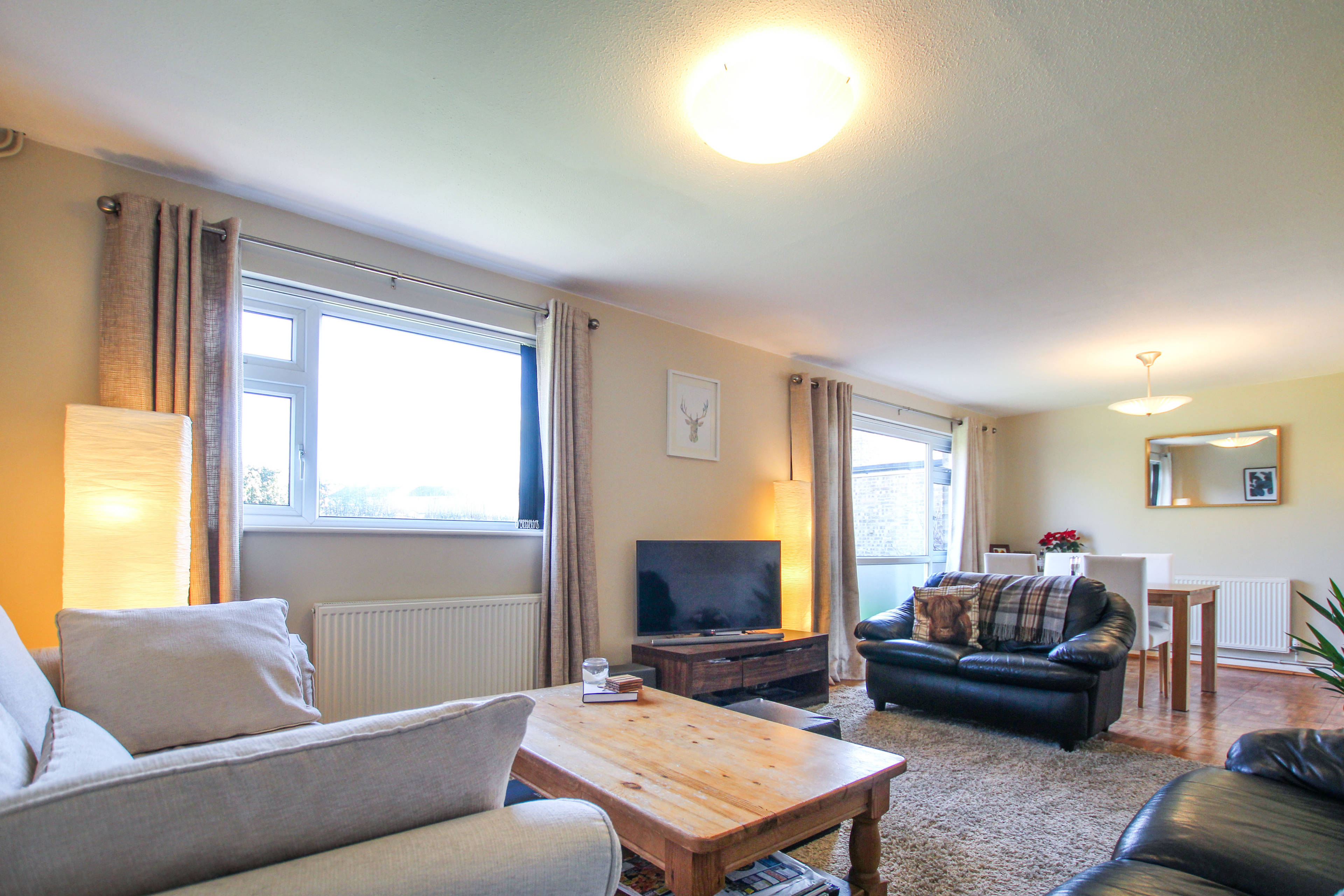Lounge/Dining Room