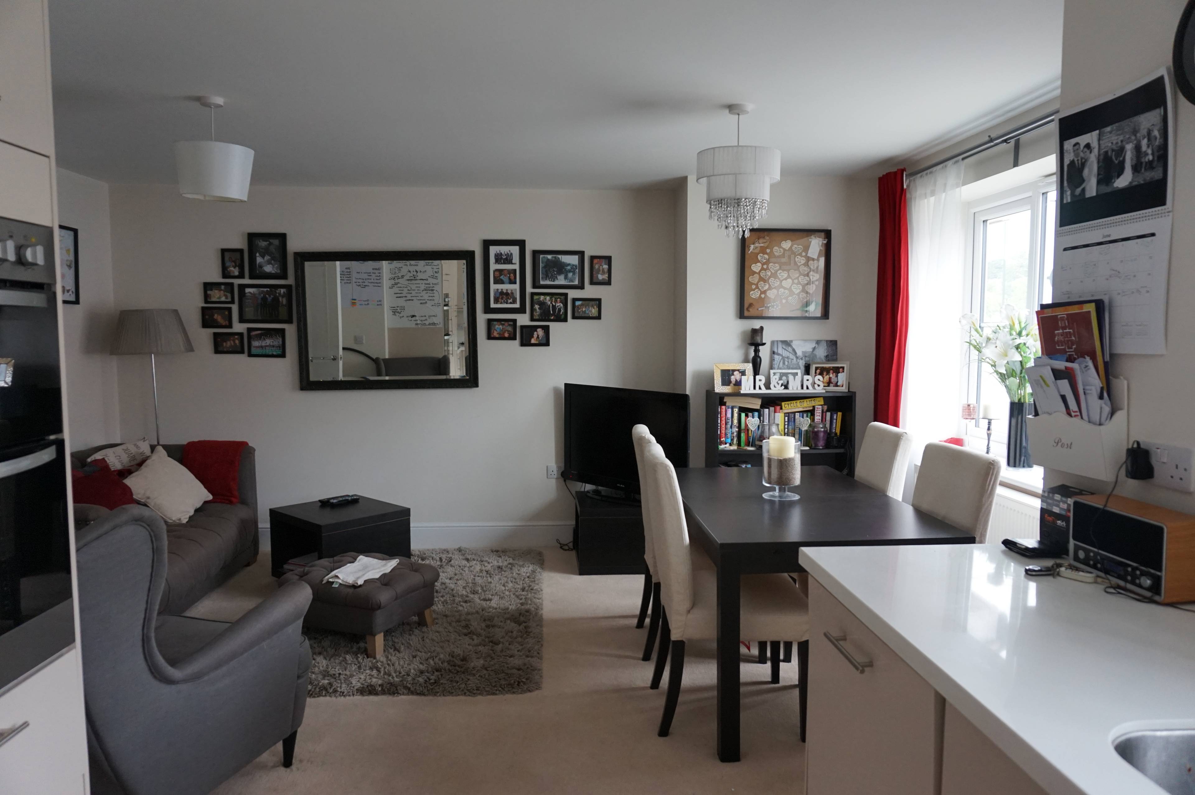 Lounge / Kitchen