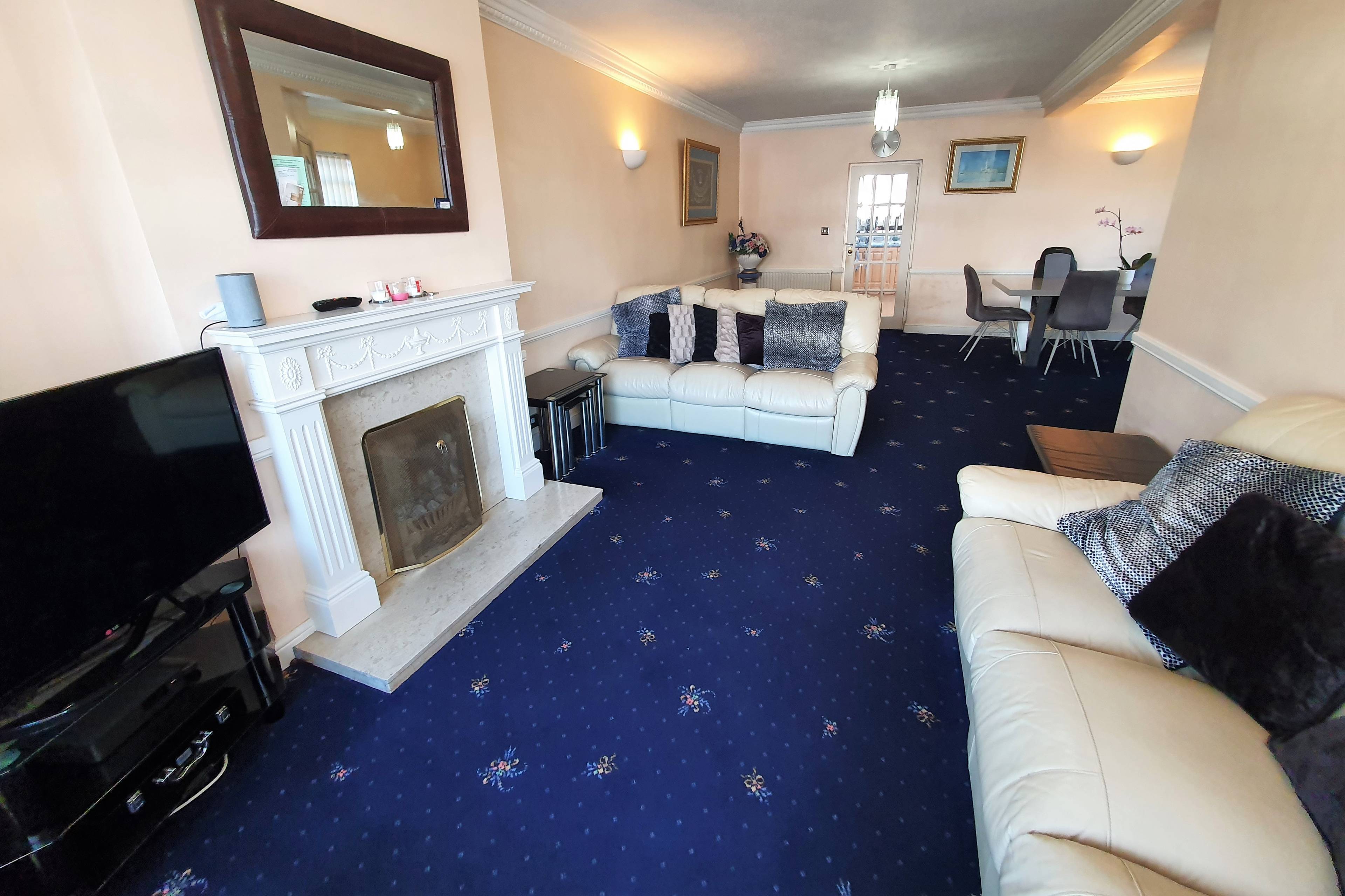 Lounge/dining Room