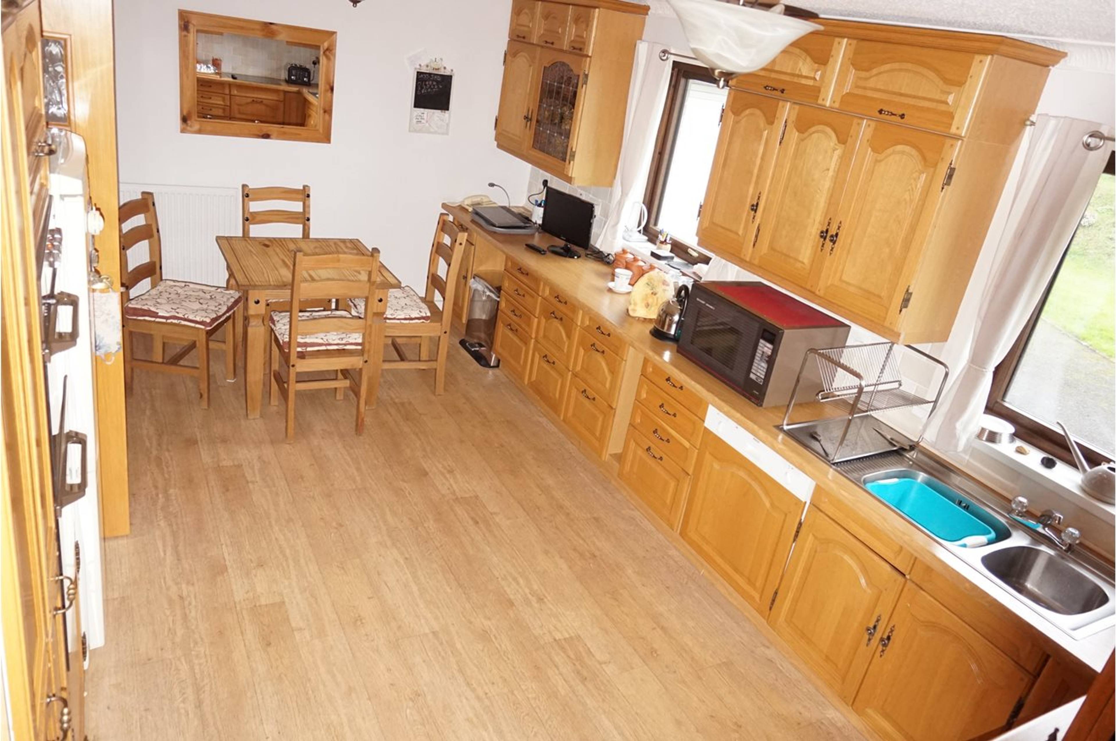 Kitchen / Breakfast