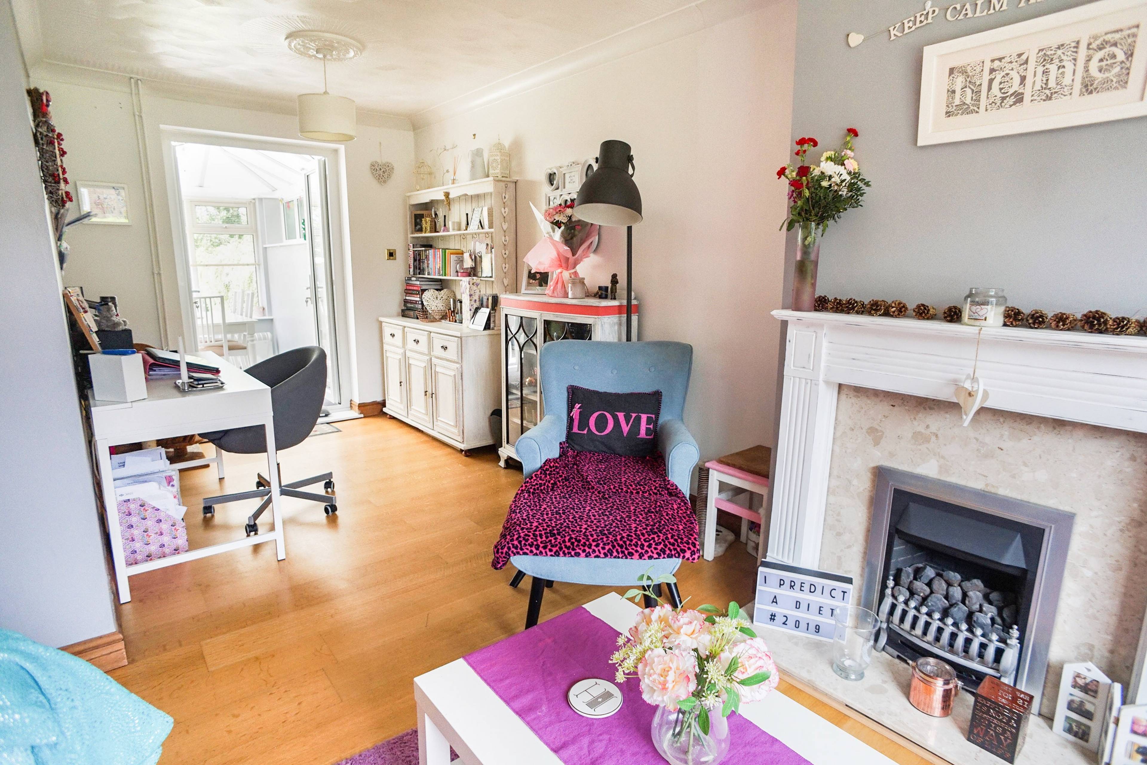 Lounge/Dining Room
