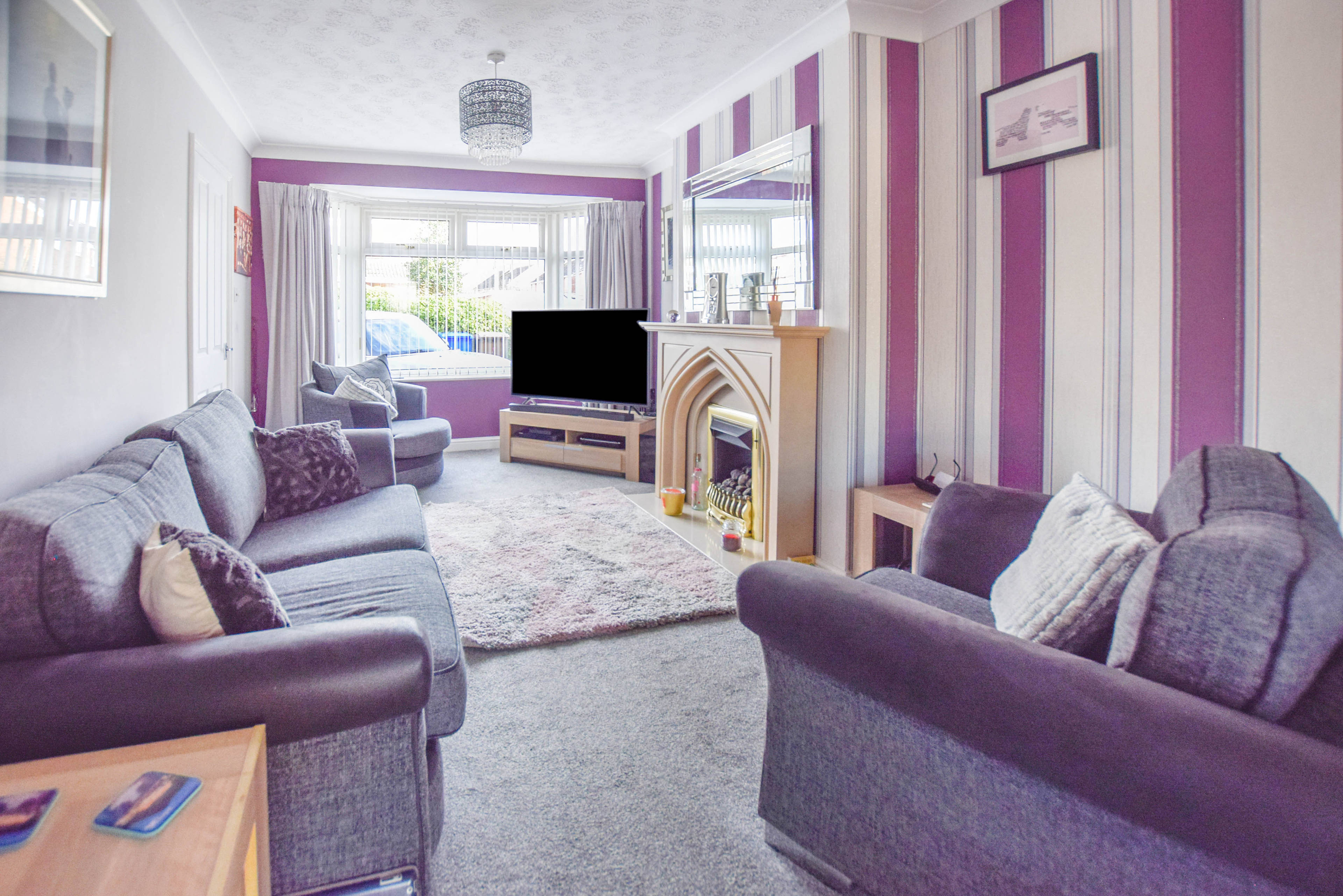Lounge/Dining Room