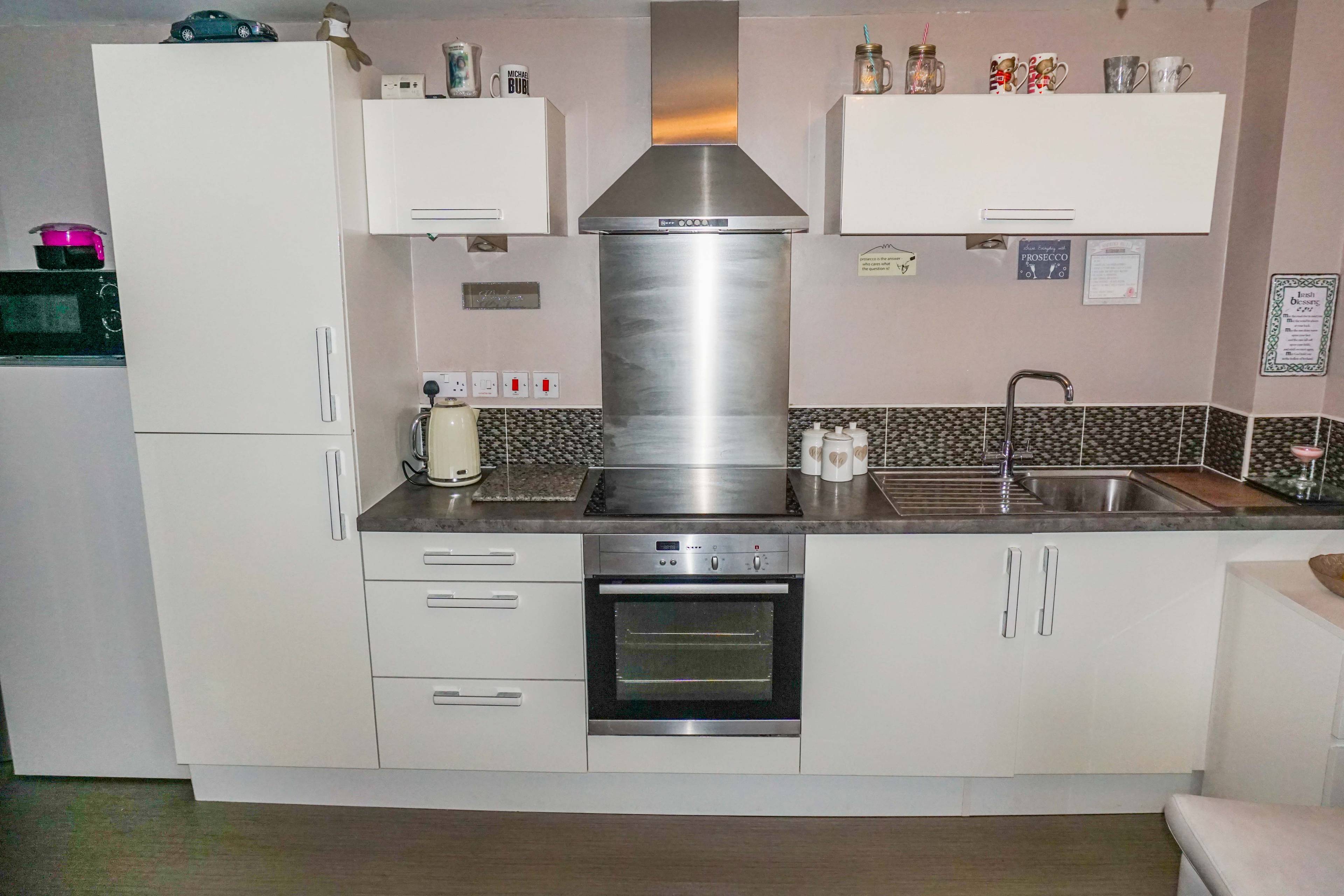 Lounge / Kitchen