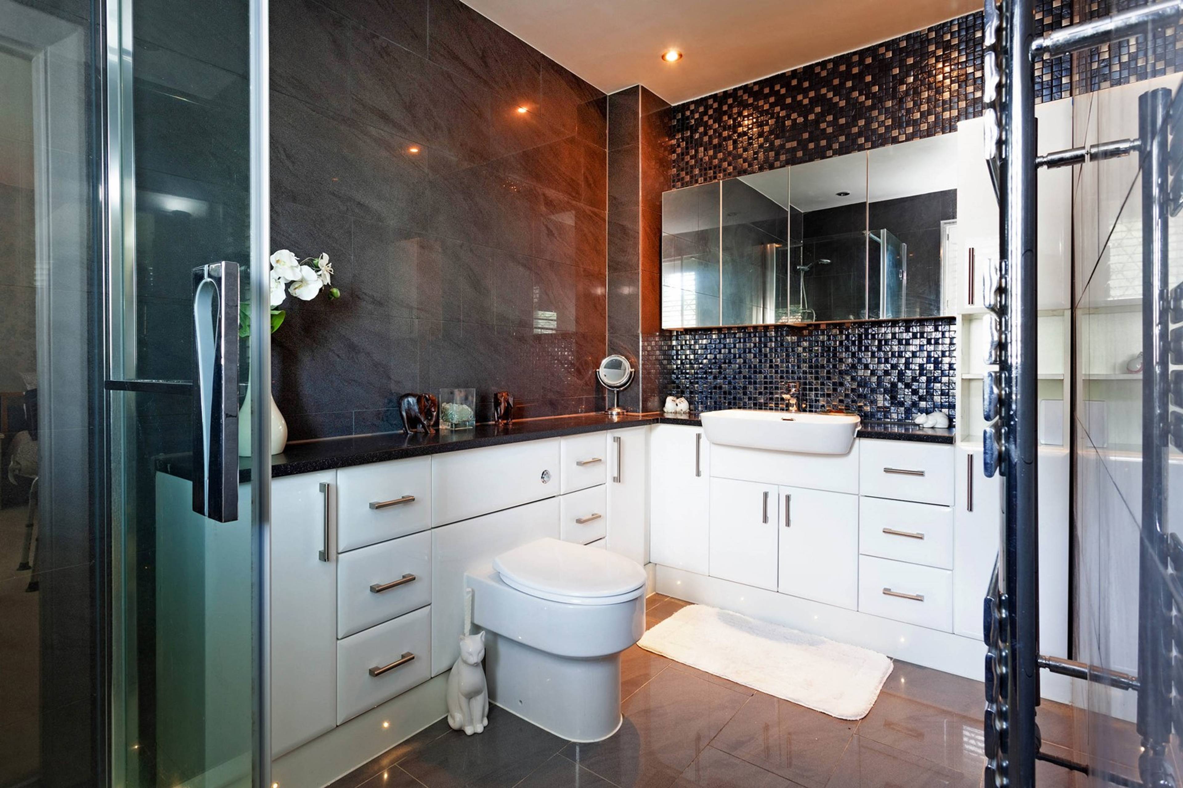 Master En-suite