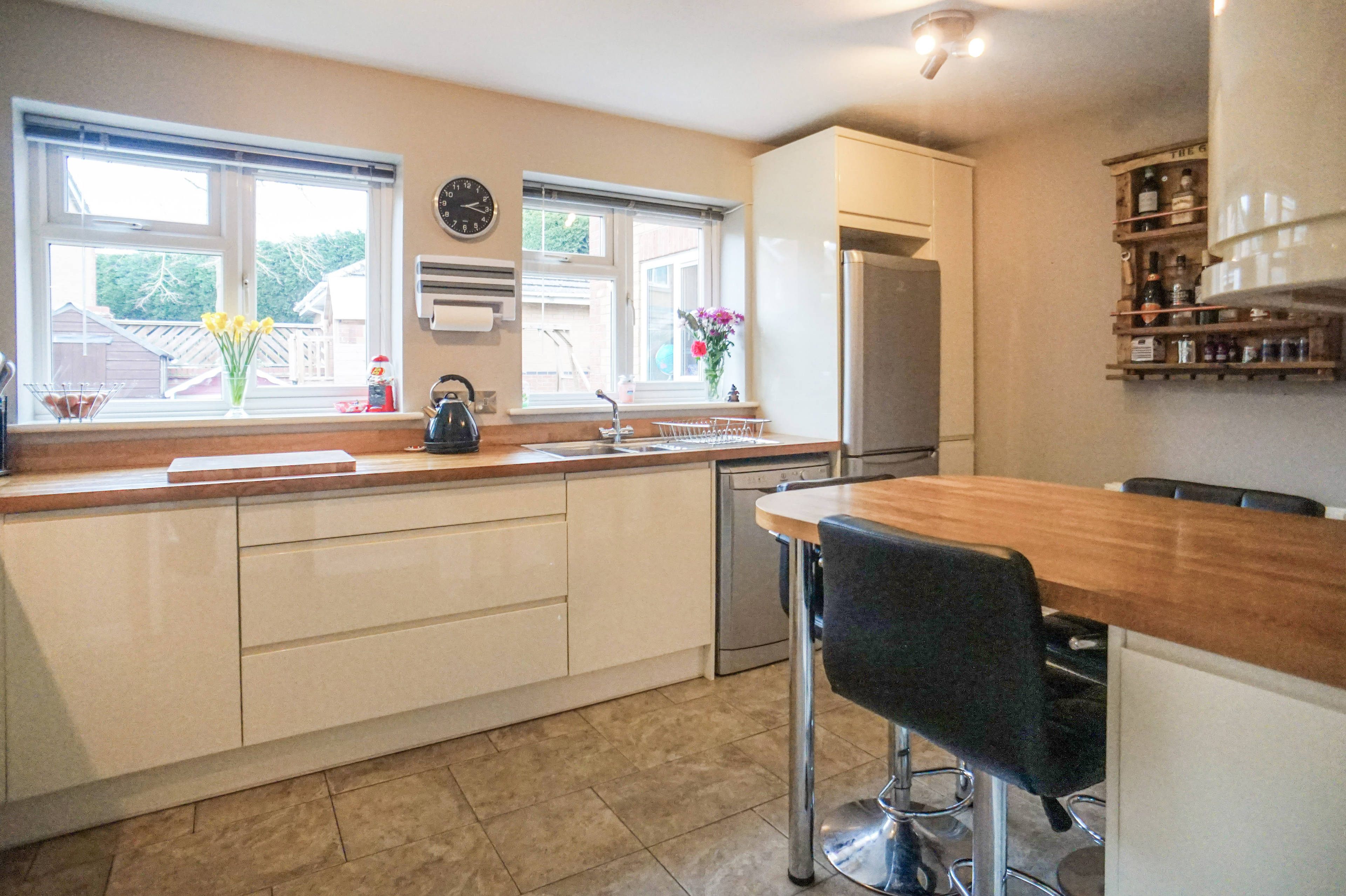 Kitchen/Breakfast