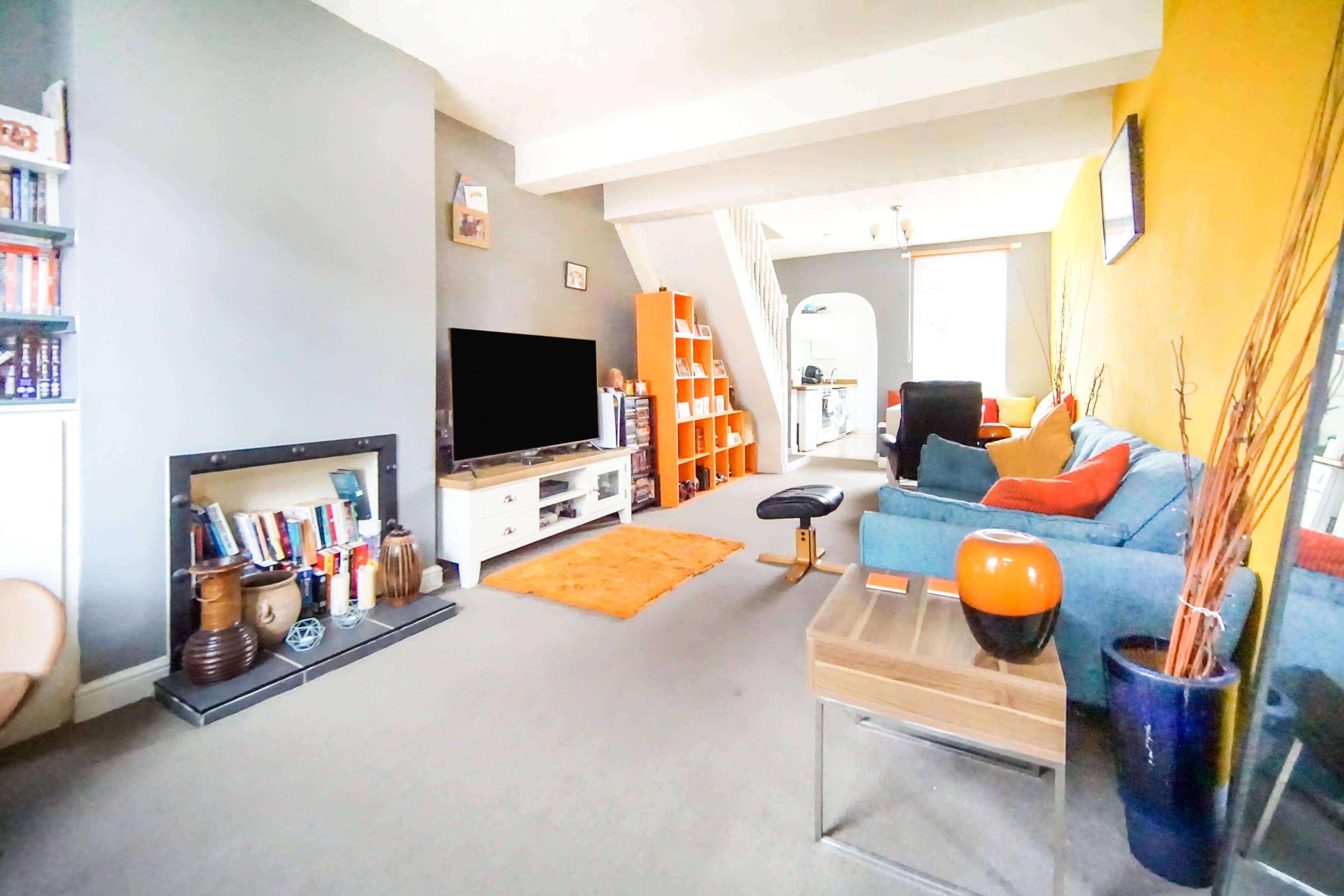 Lounge/Dining Room