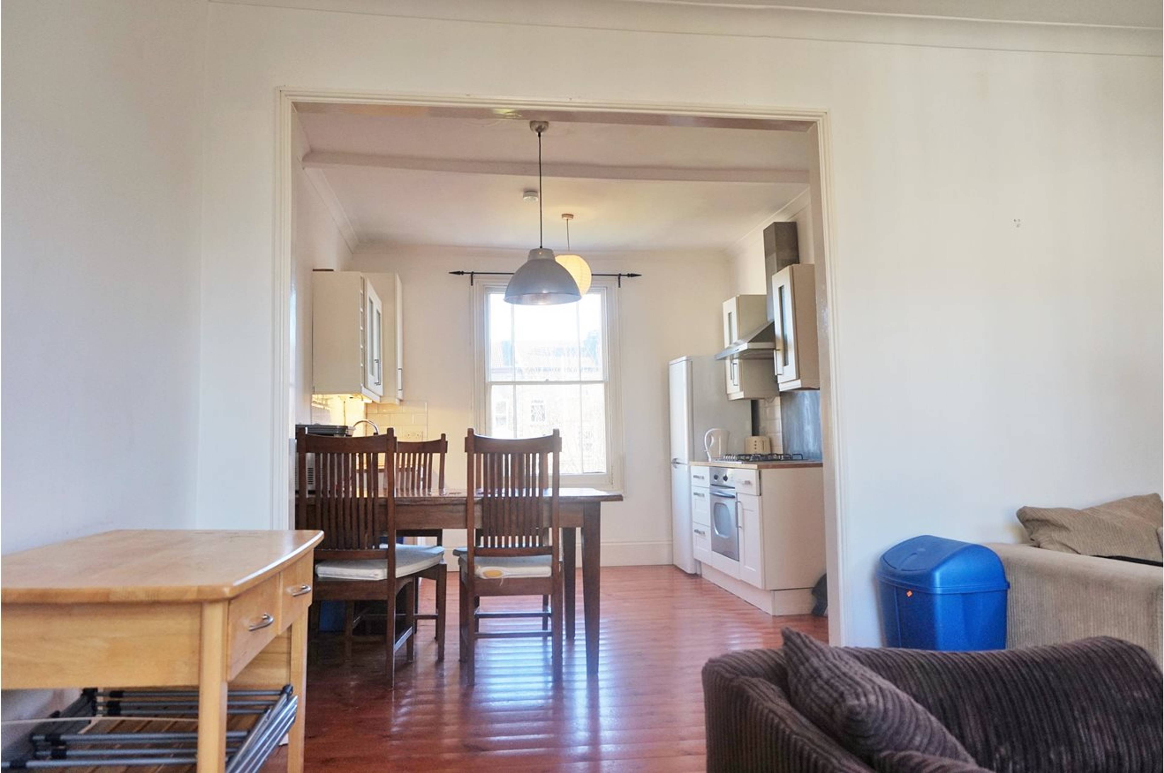 Lounge / Kitchen