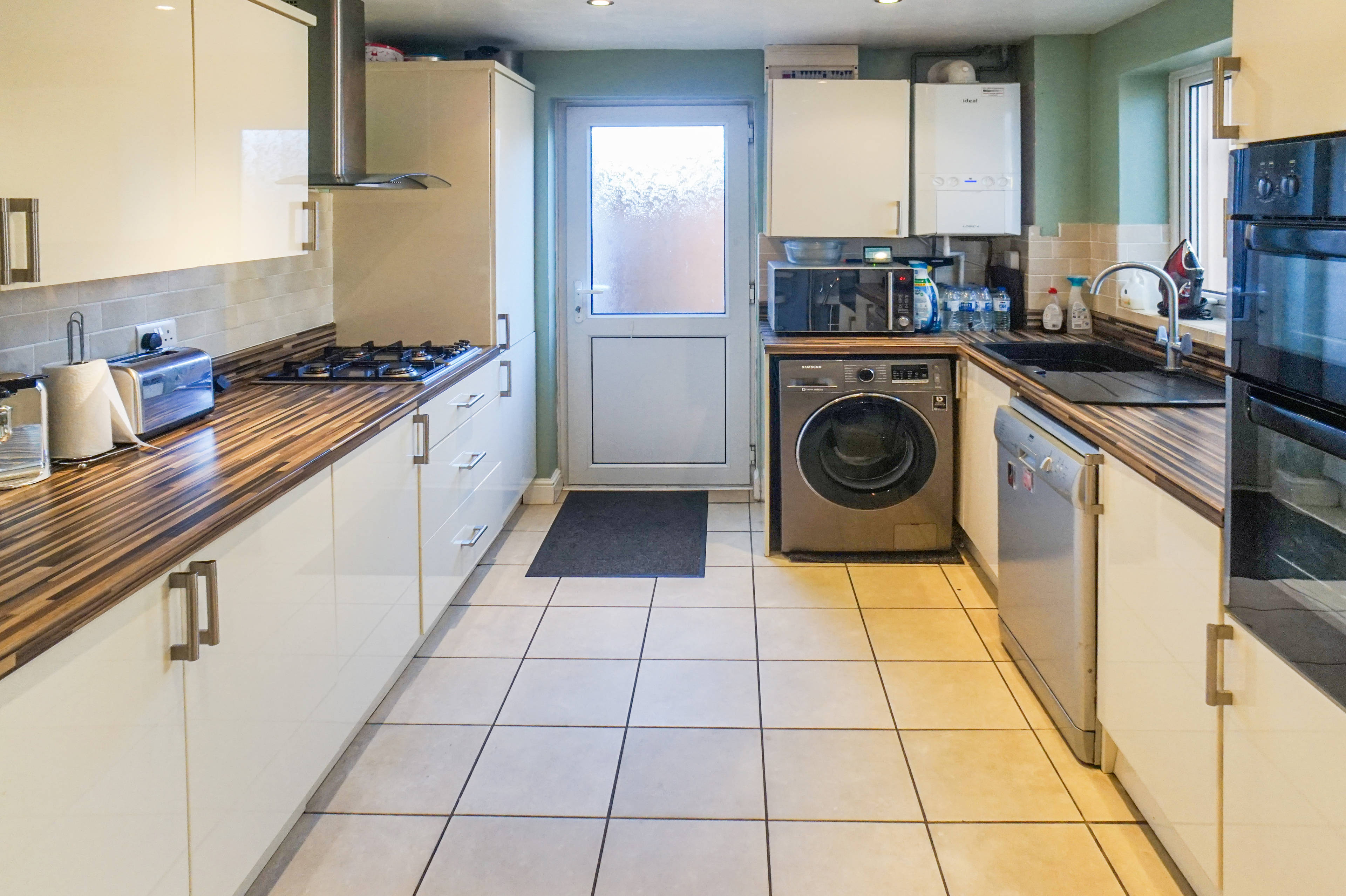 Kitchen/Breakfast