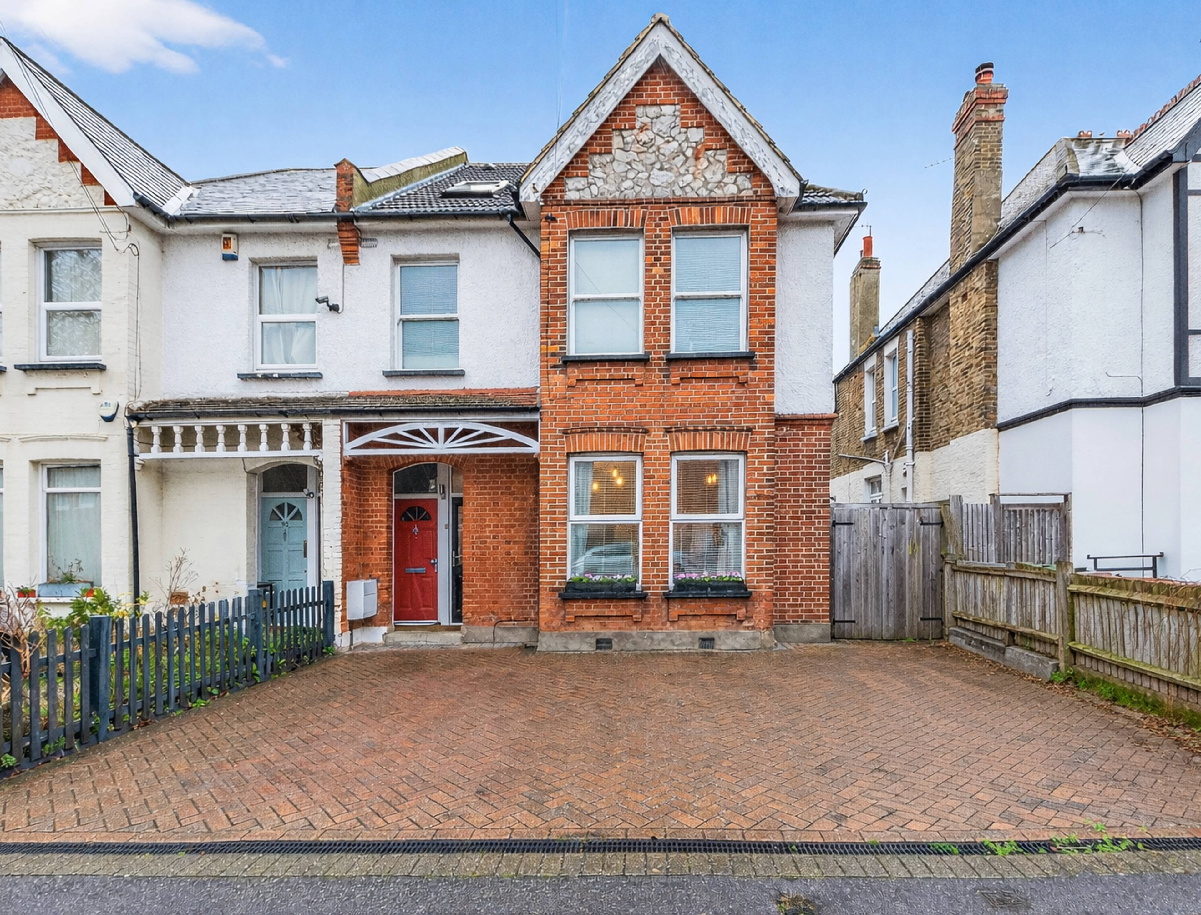 Onslow Gardens, Wallington