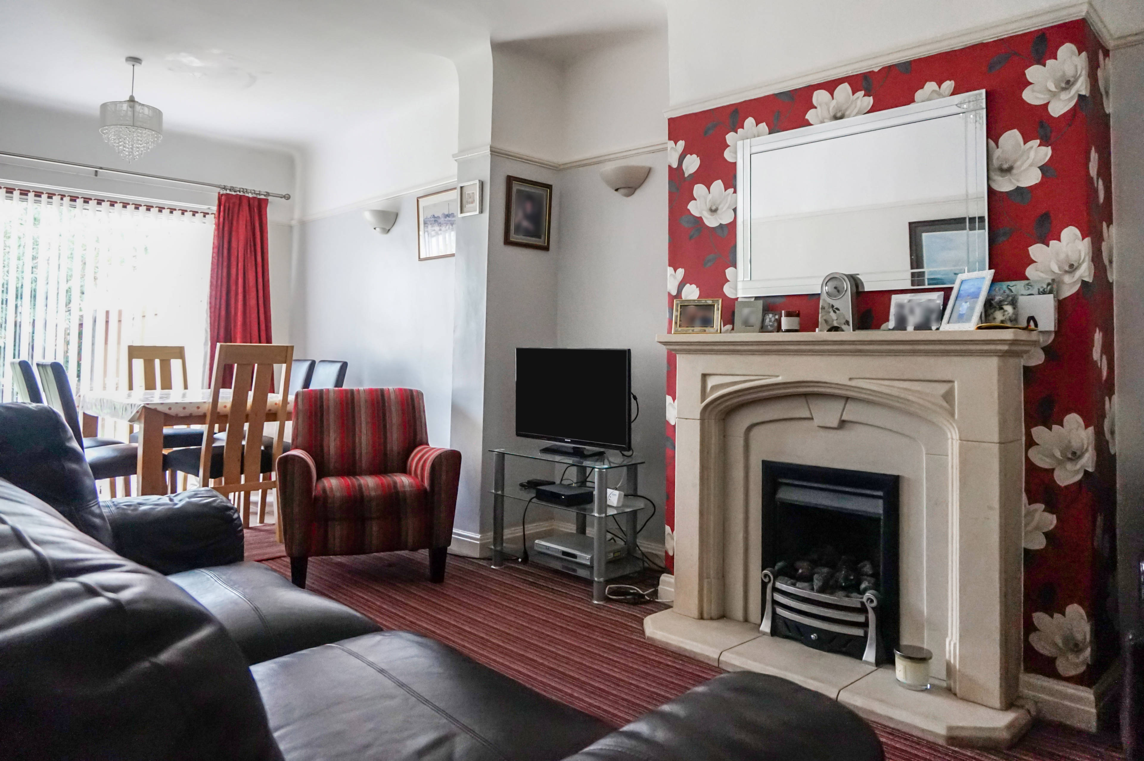 Lounge/Dining Room