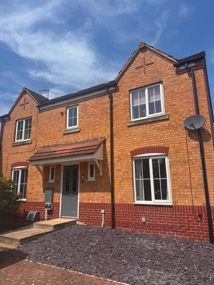 4 bedroom detached house