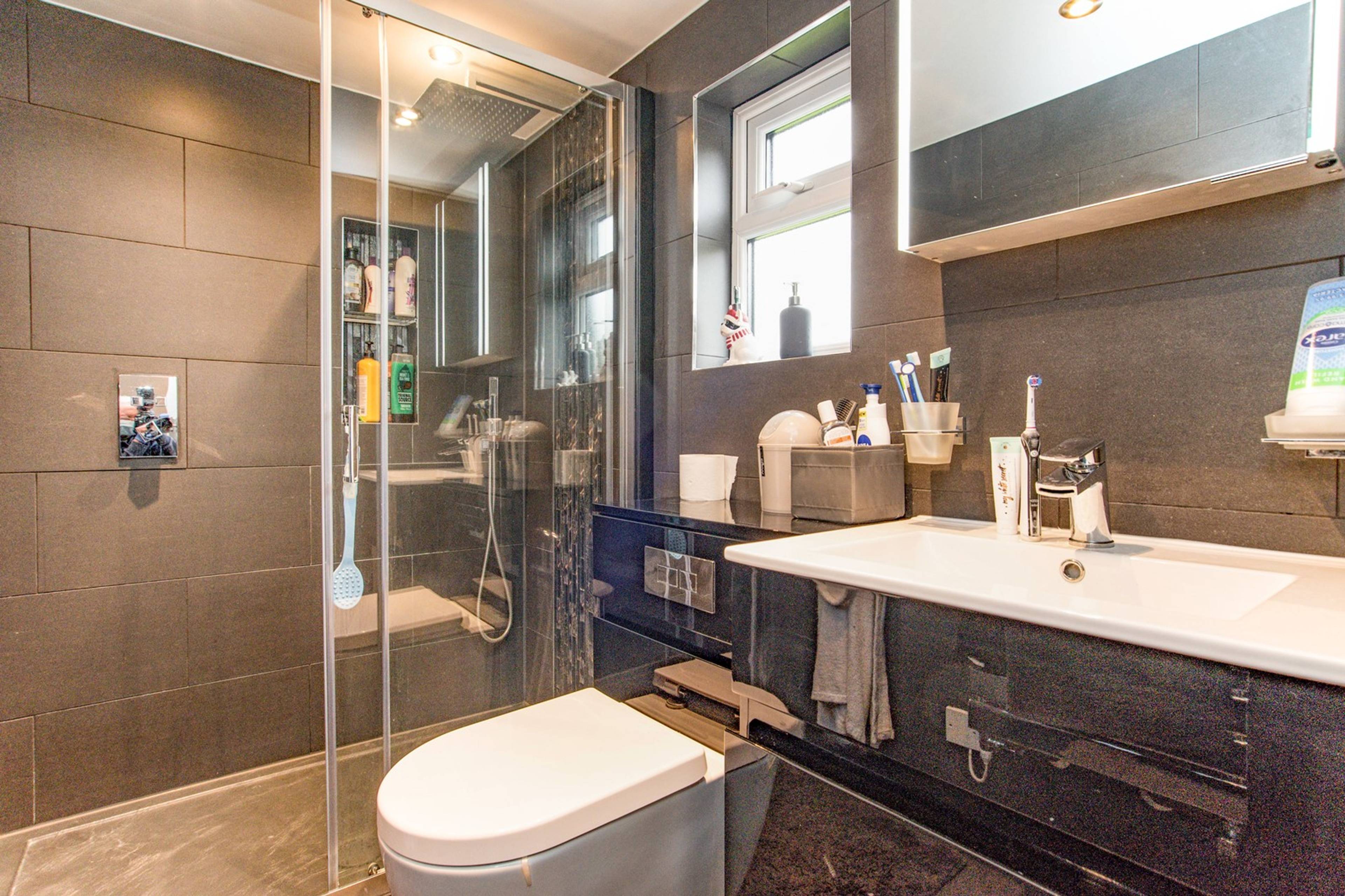 Master En-suite 