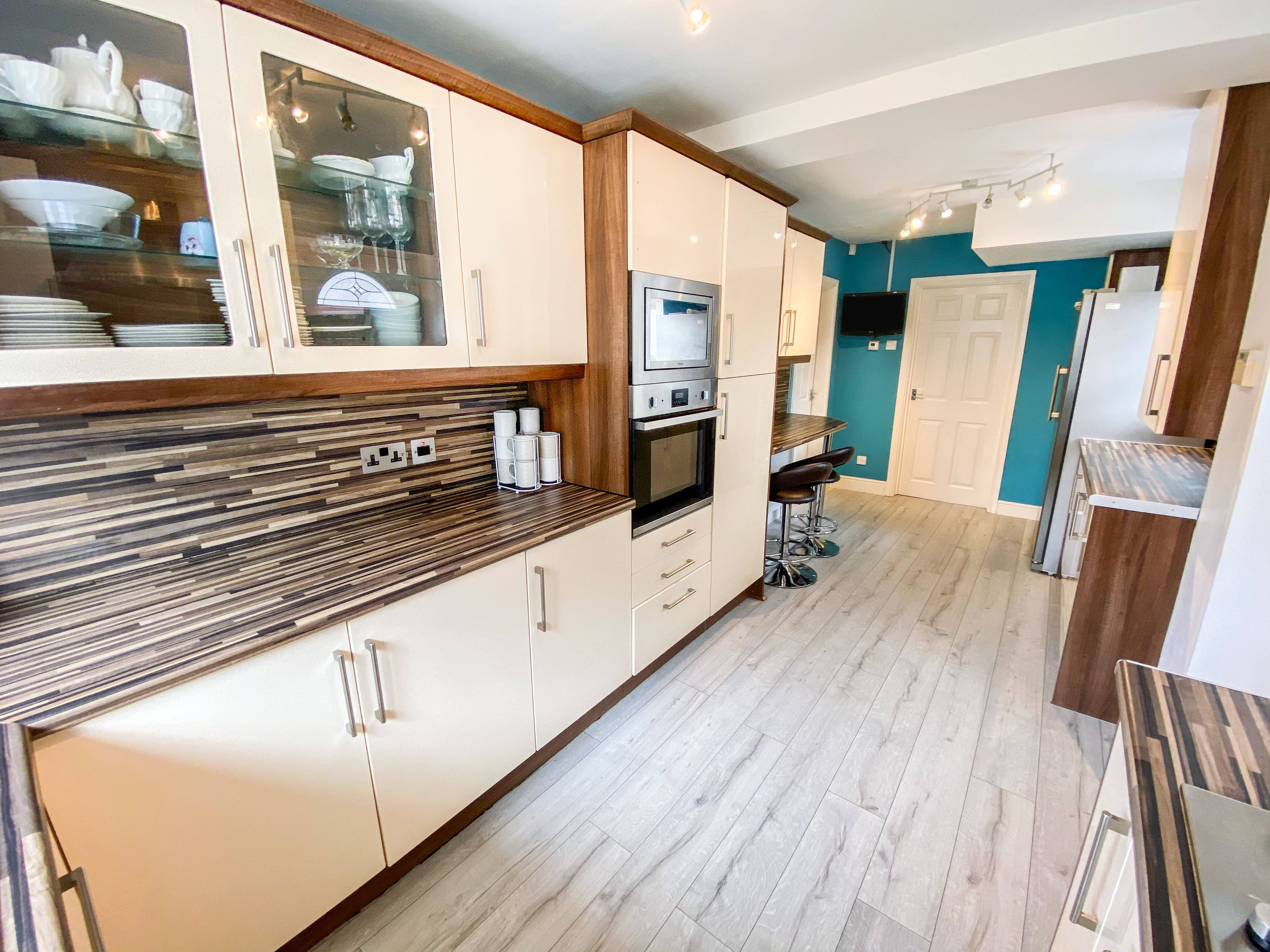 Kitchen/Breakfast