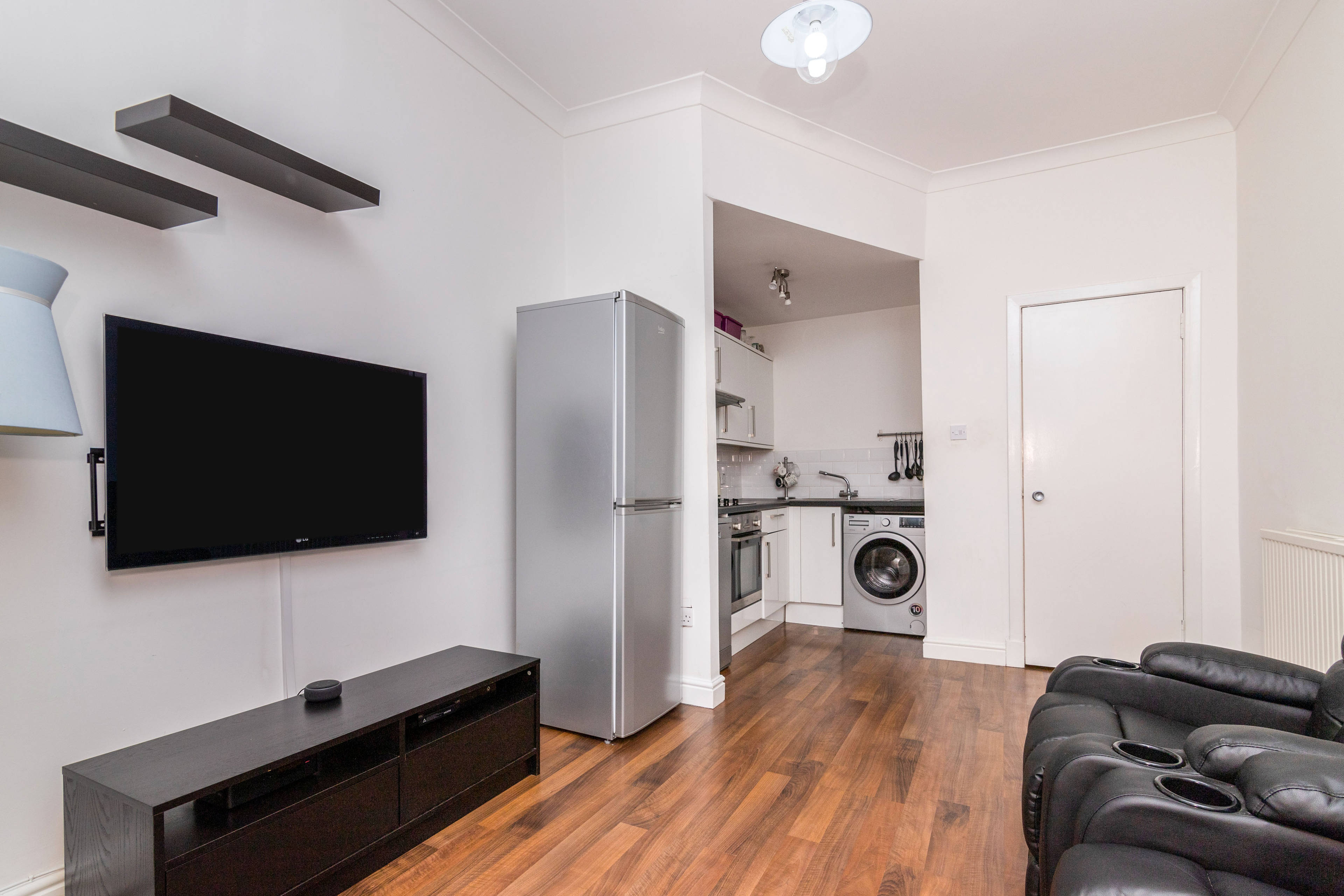 Lounge / Kitchen