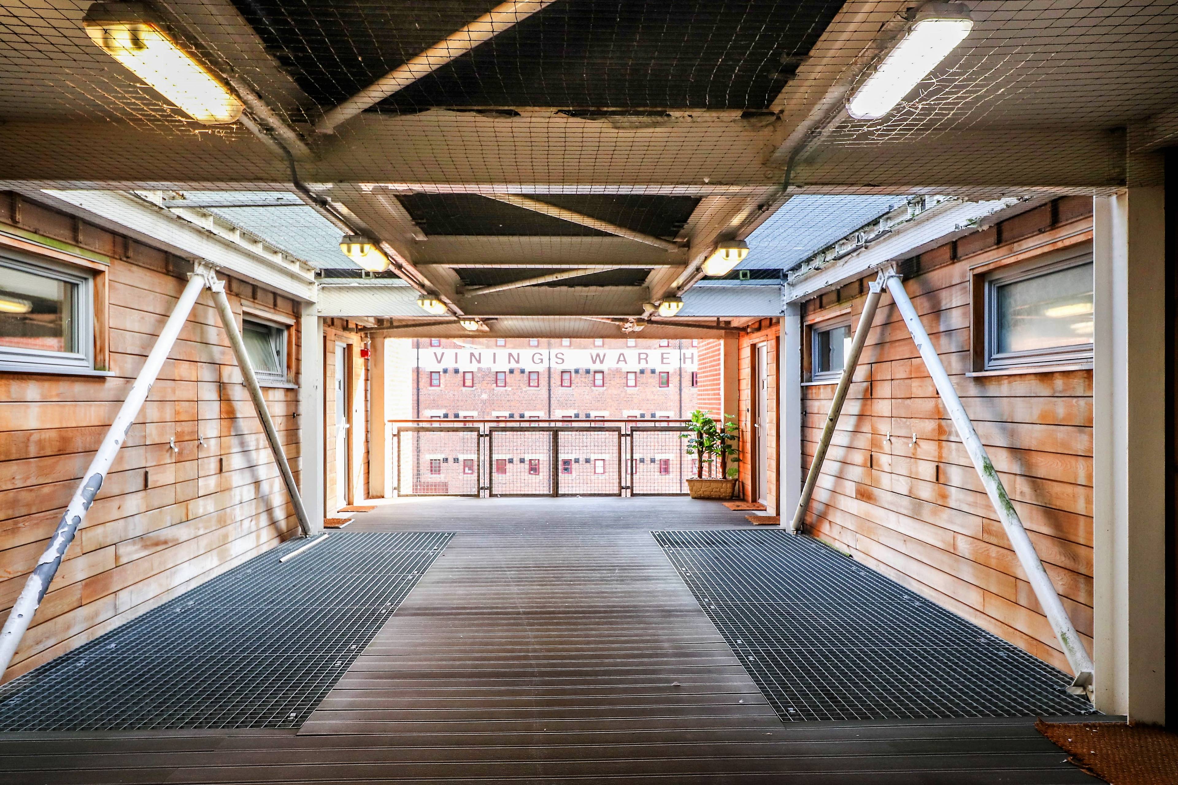 Communal Landing
