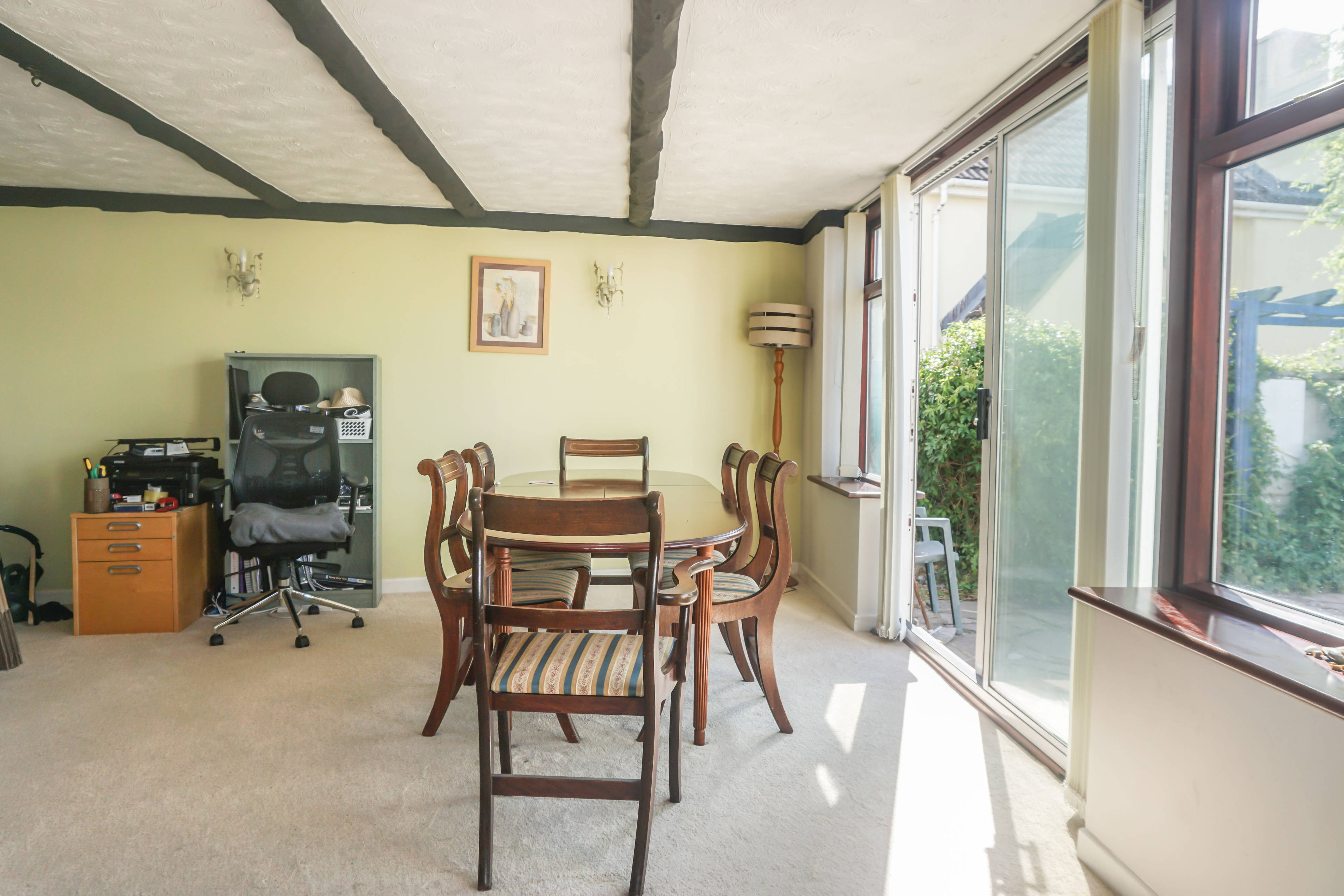 Lounge/Dining Room