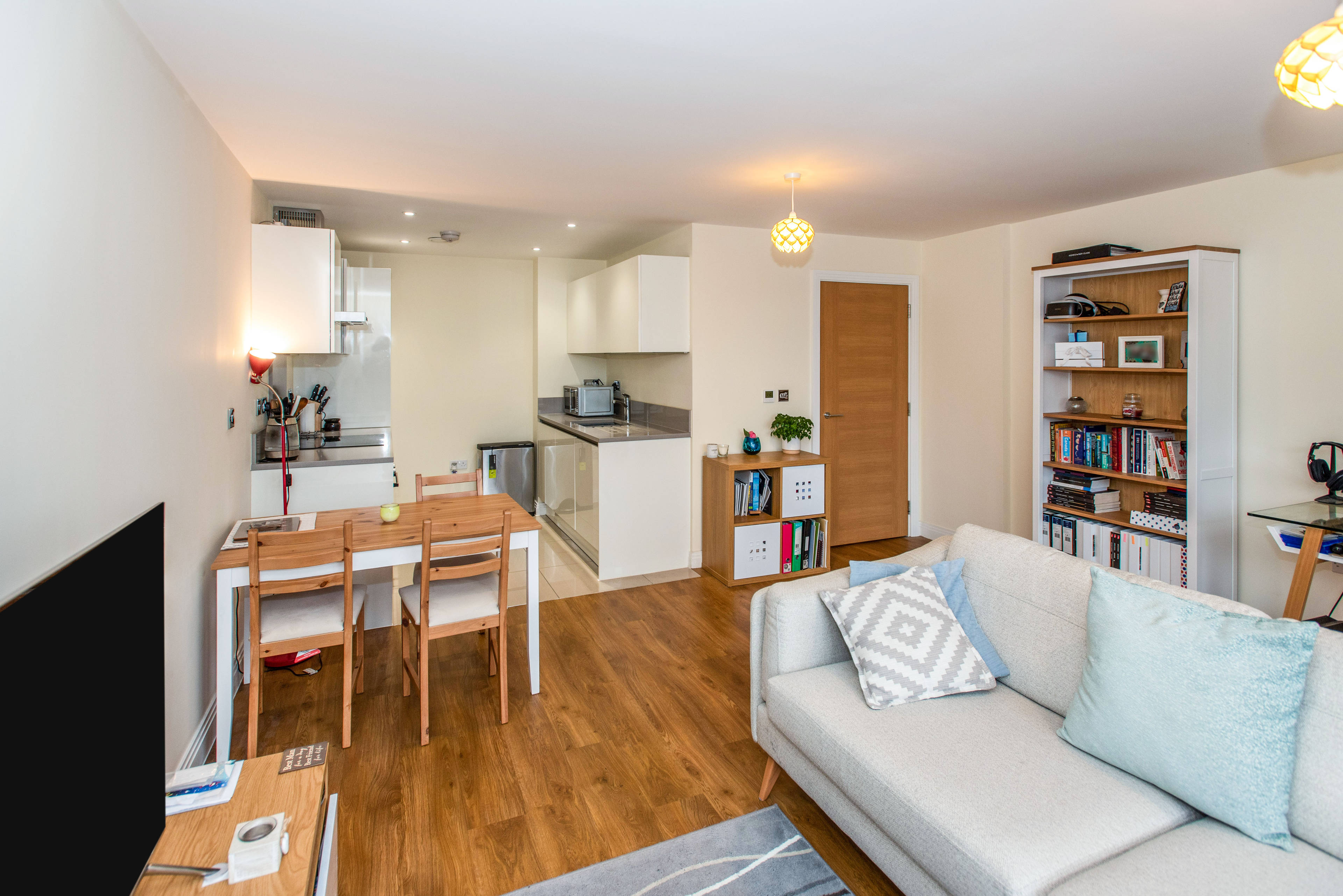 Lounge/Dining Room