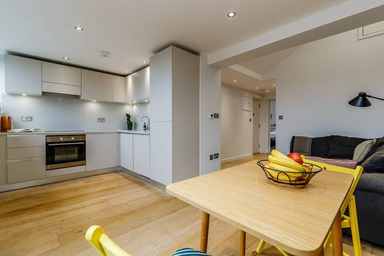 2 bedroom flat