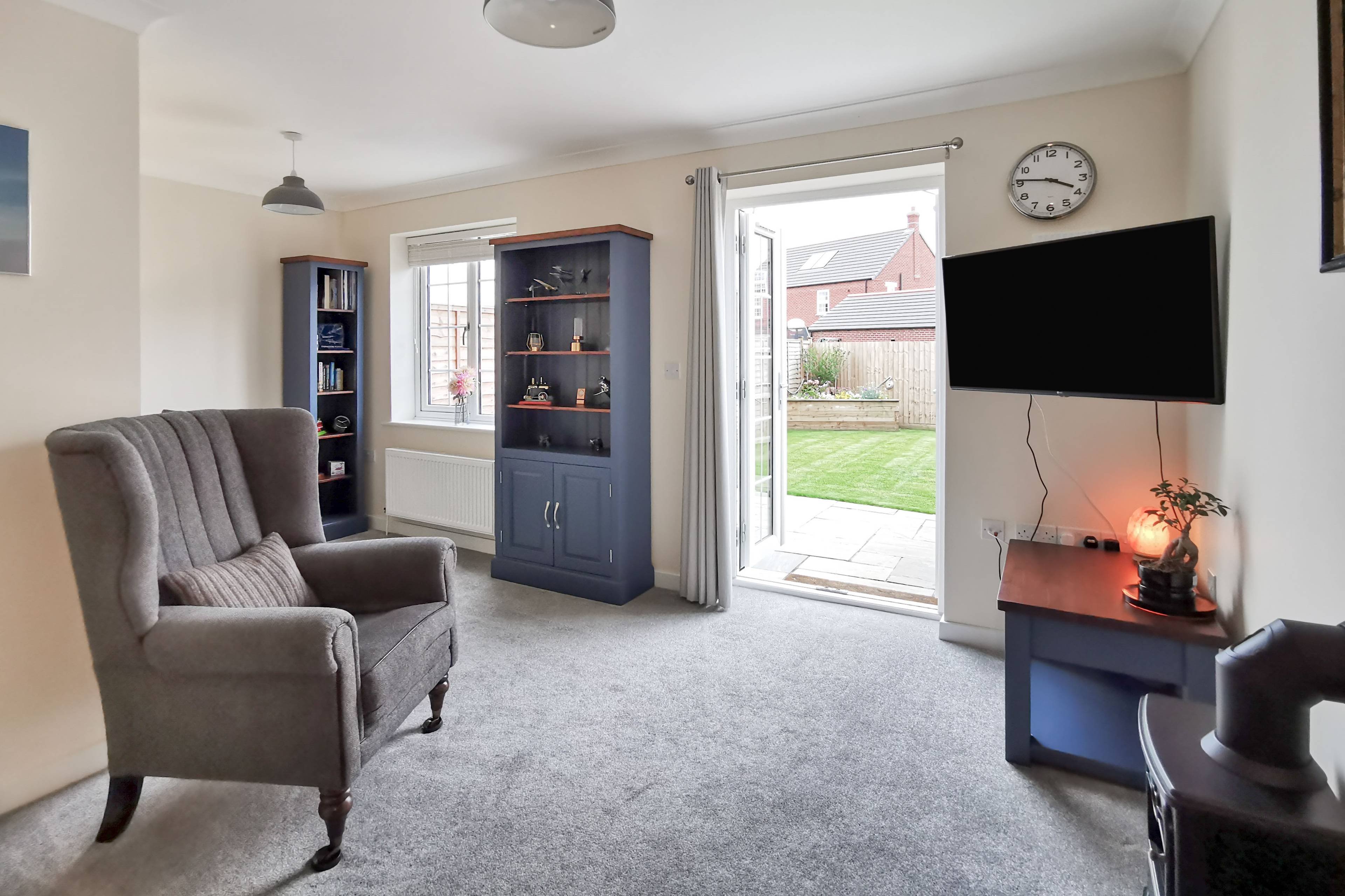 Lounge/Dining Room