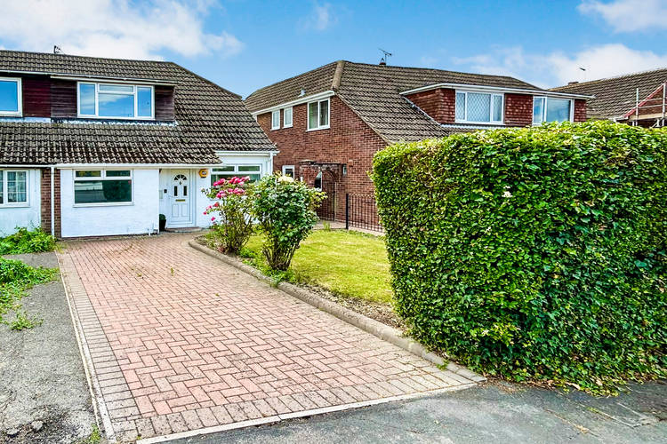3 bedroom semi-detached house