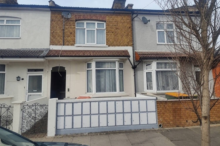 3 bedroom terraced house