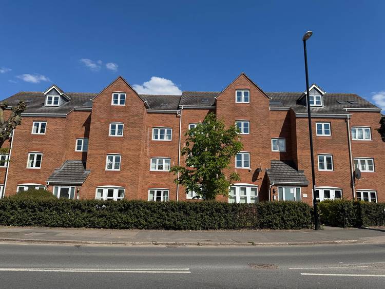2 bedroom ground floor flat
