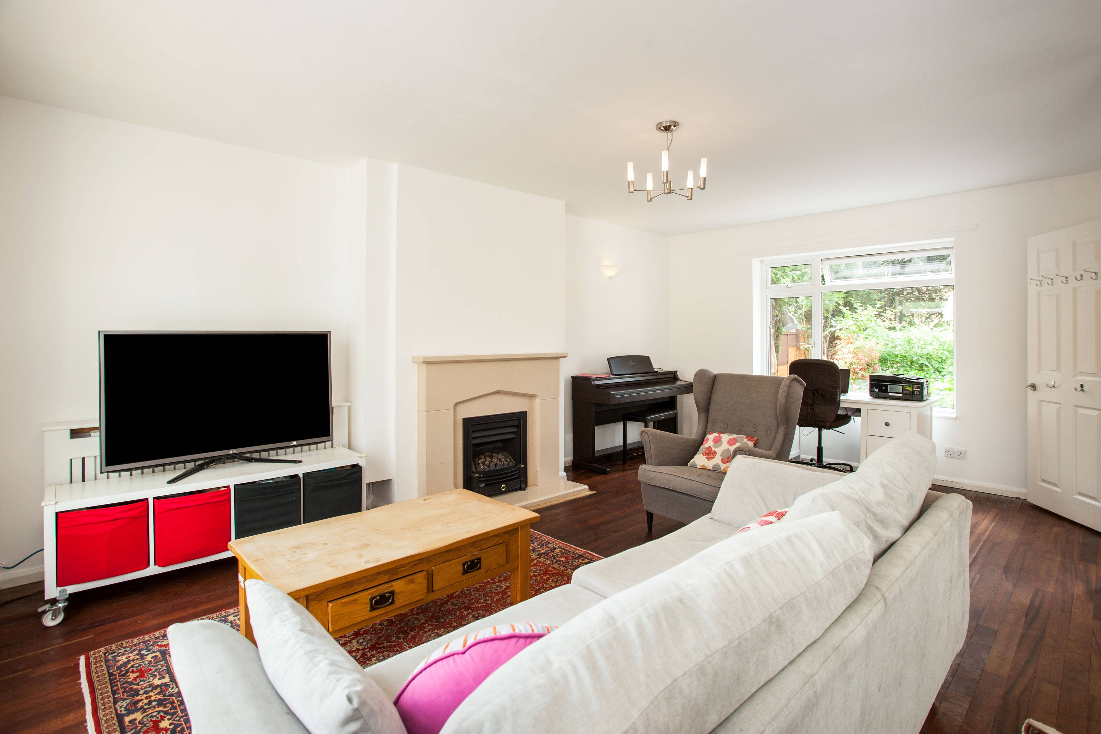 Lounge/Dining Room