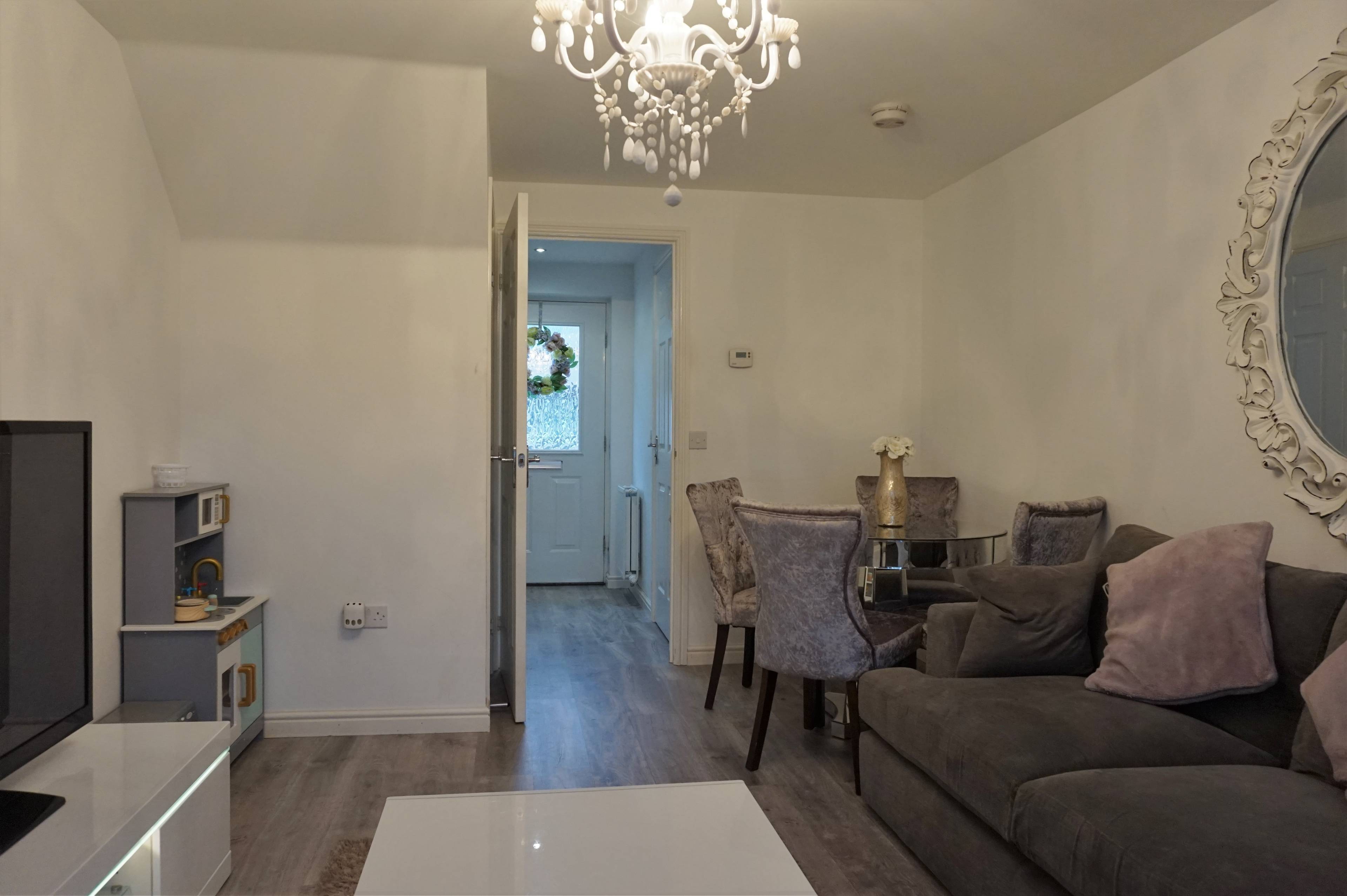 Lounge/Dining Room