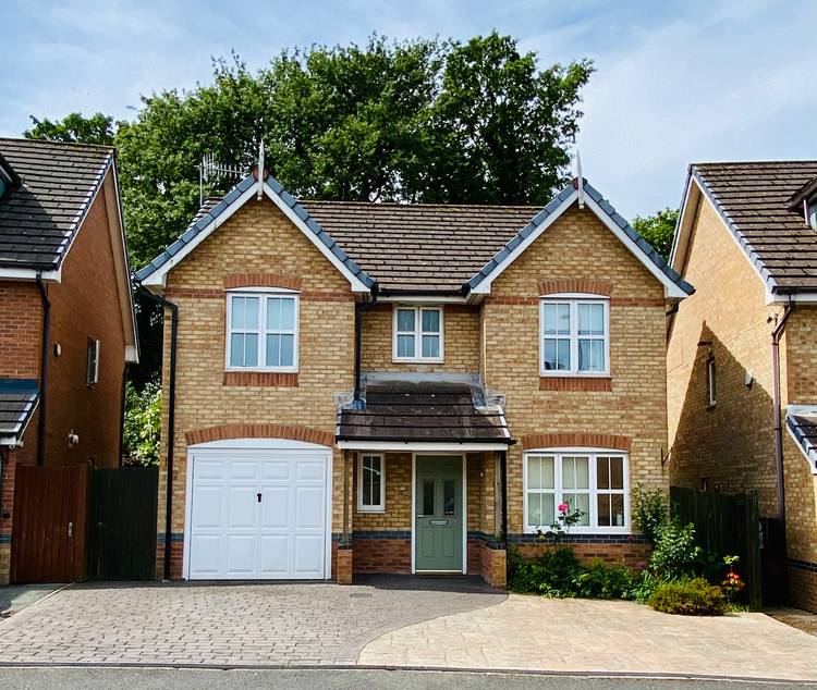 4 bedroom detached house