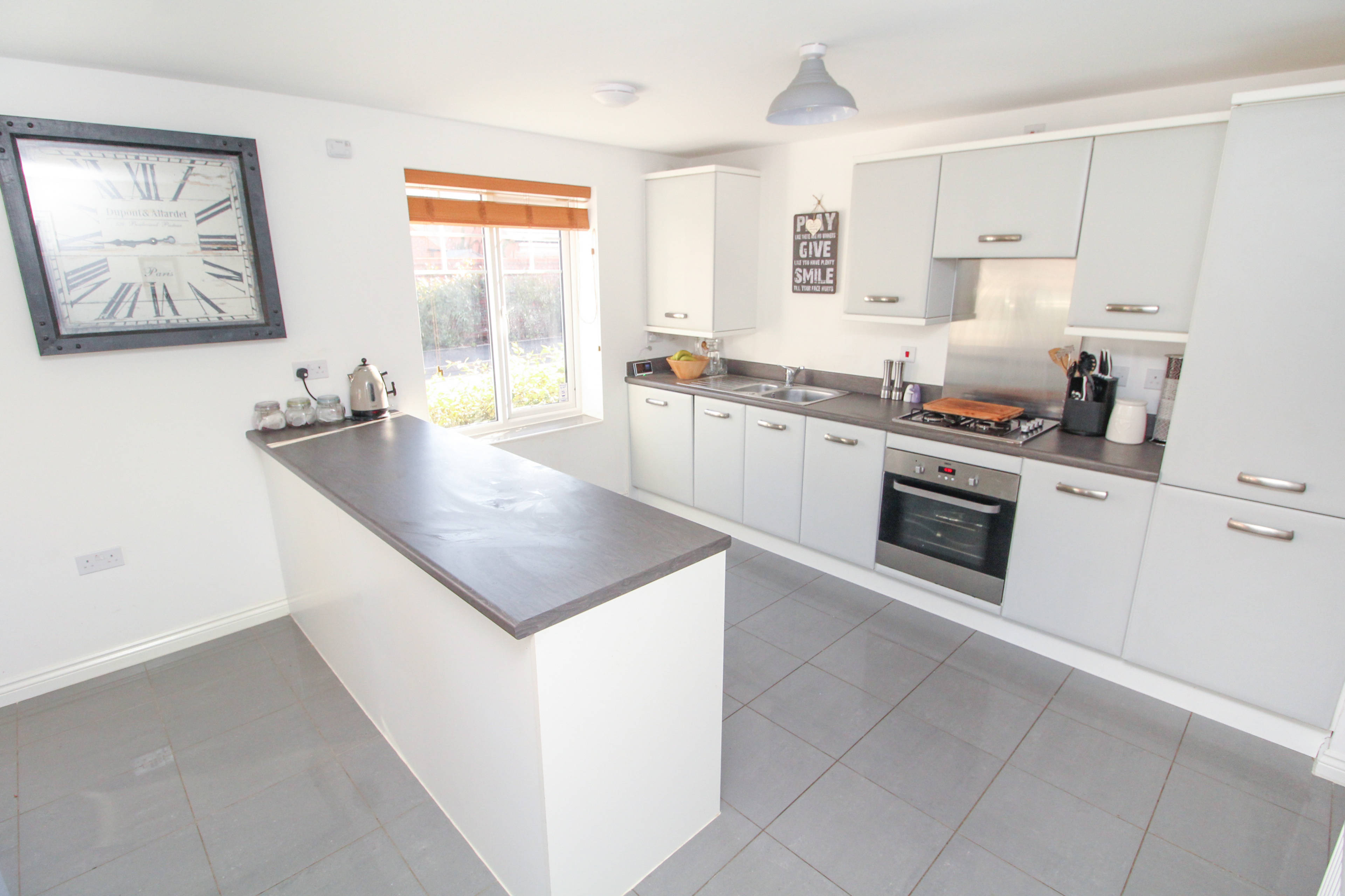 Kitchen/Dining Room