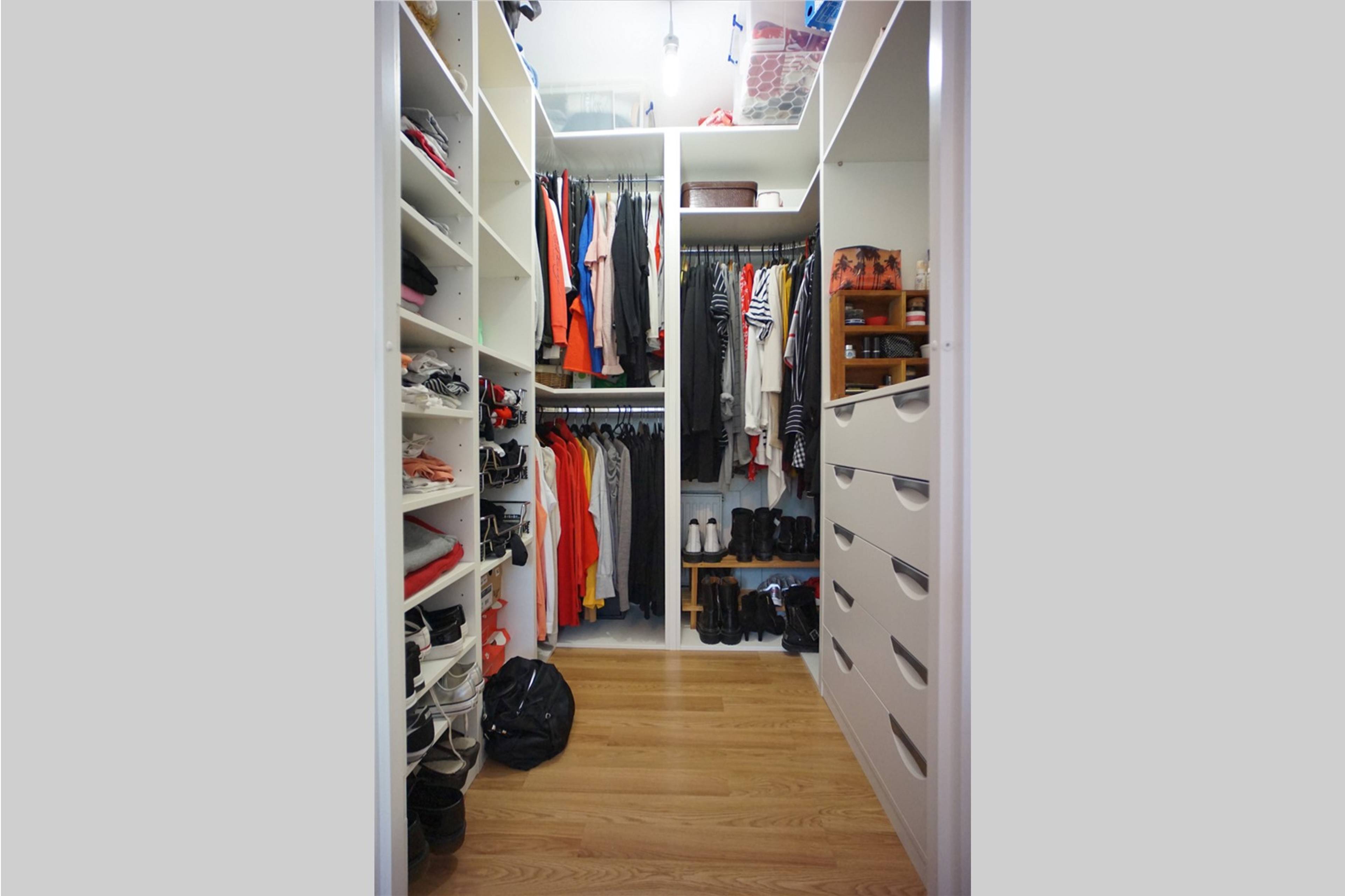Walk-in Wardrobe