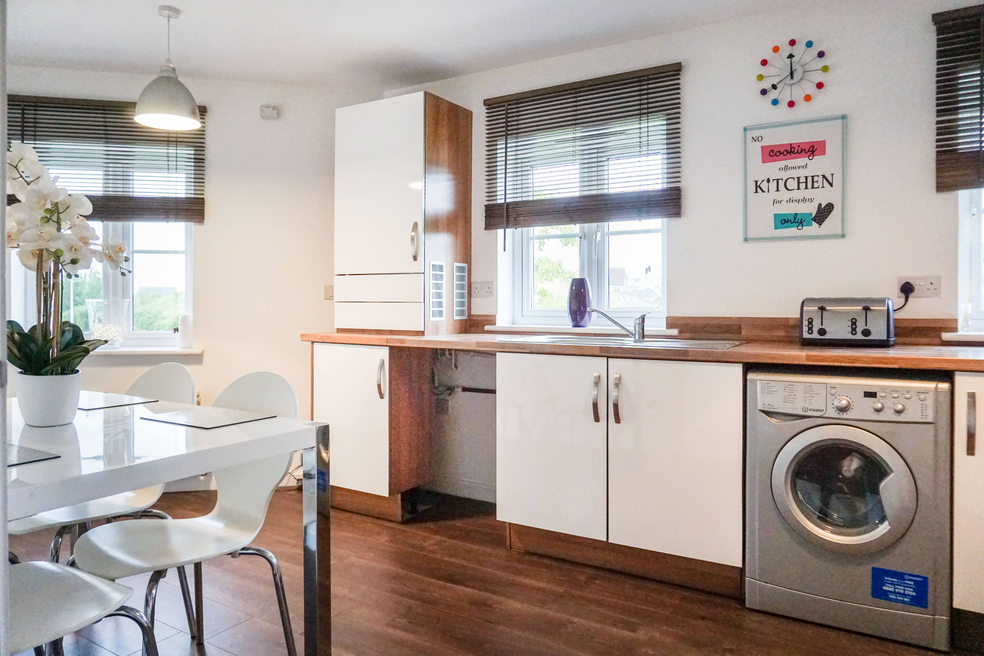 Kitchen/Dining Room