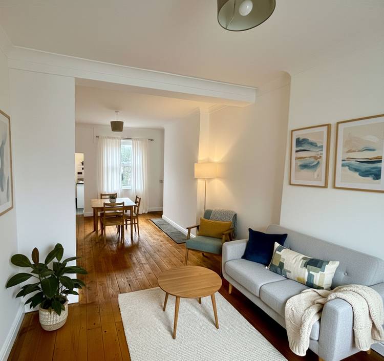 3 bedroom end of terrace house