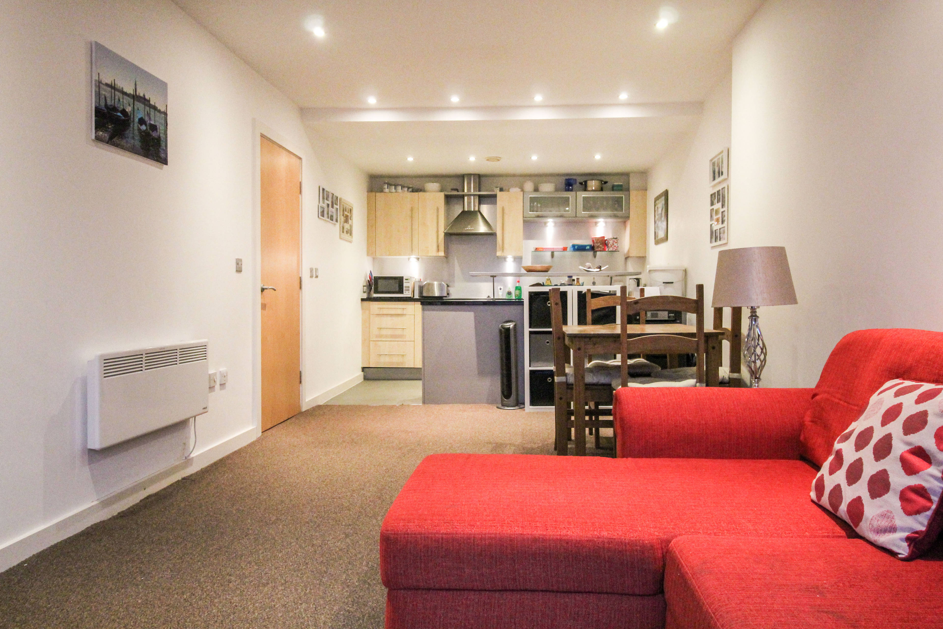 Lounge / Kitchen