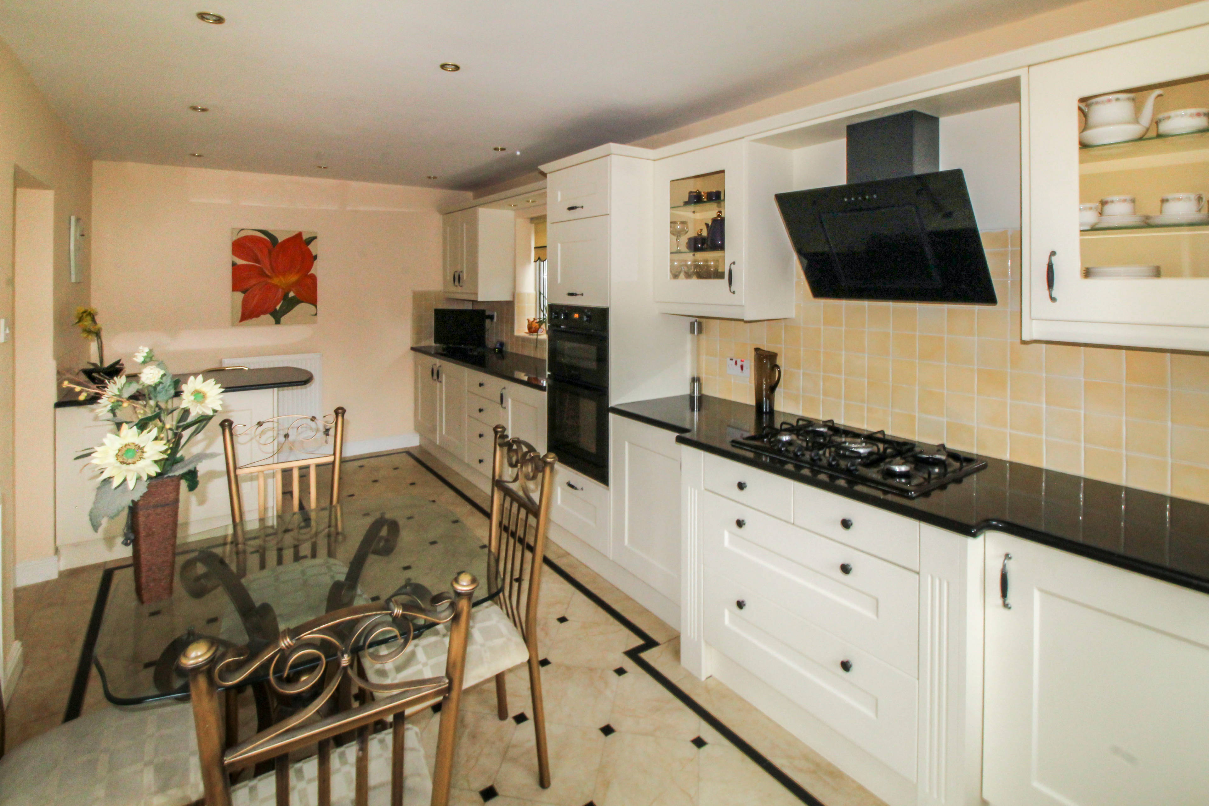 Kitchen/Breakfast