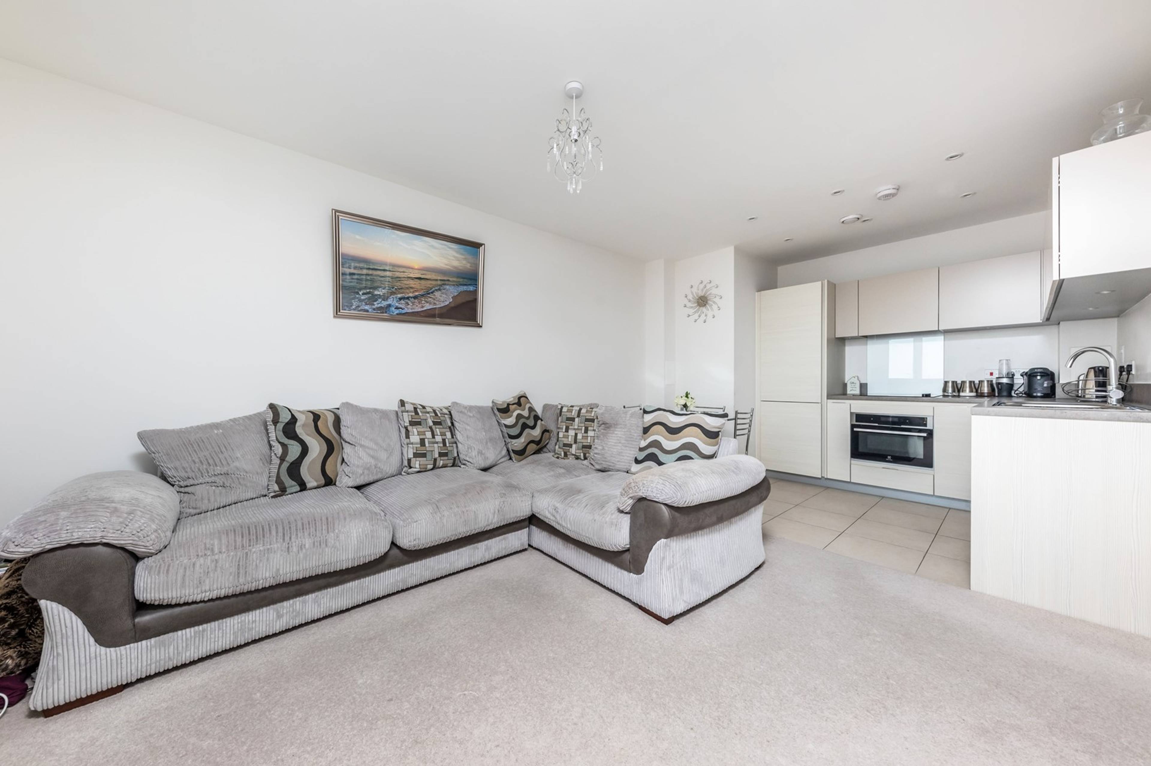 Lounge / Kitchen