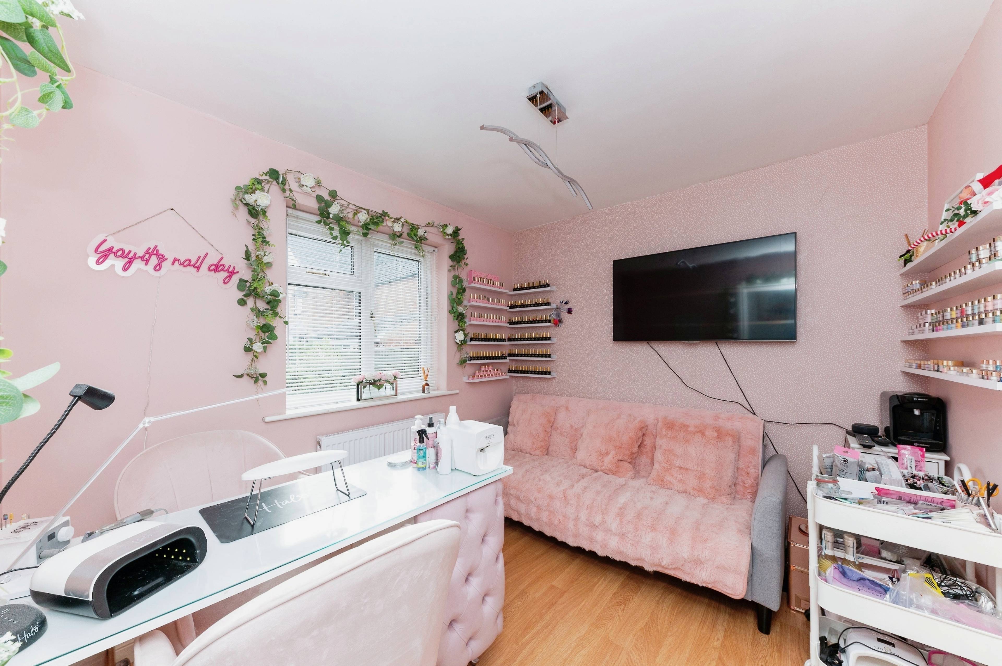 Bedroom Five / Study
