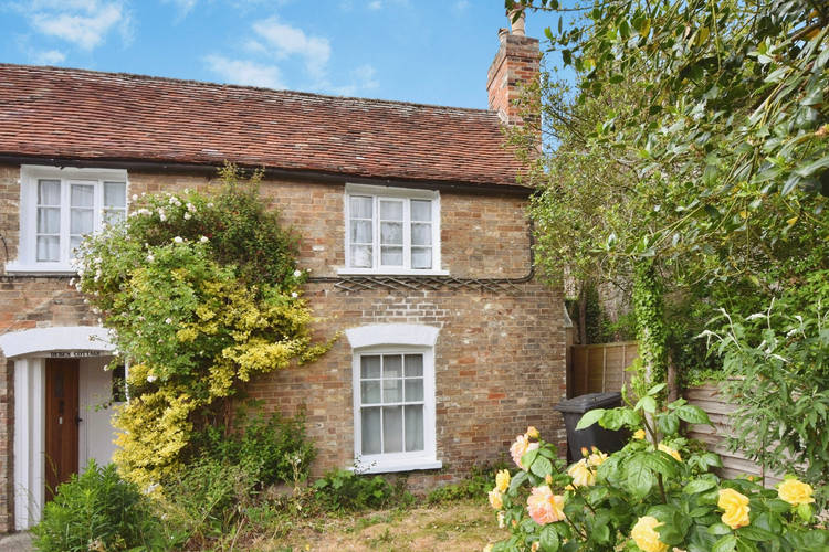 1 bedroom semi-detached house