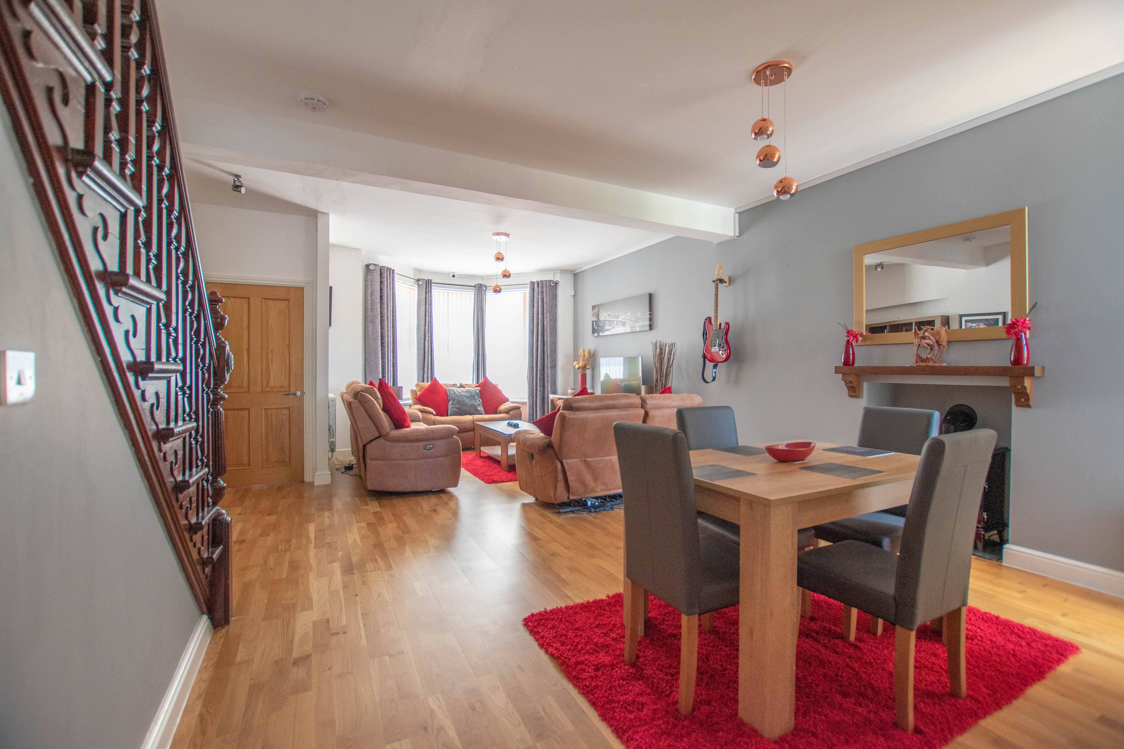 Lounge/Dining Room