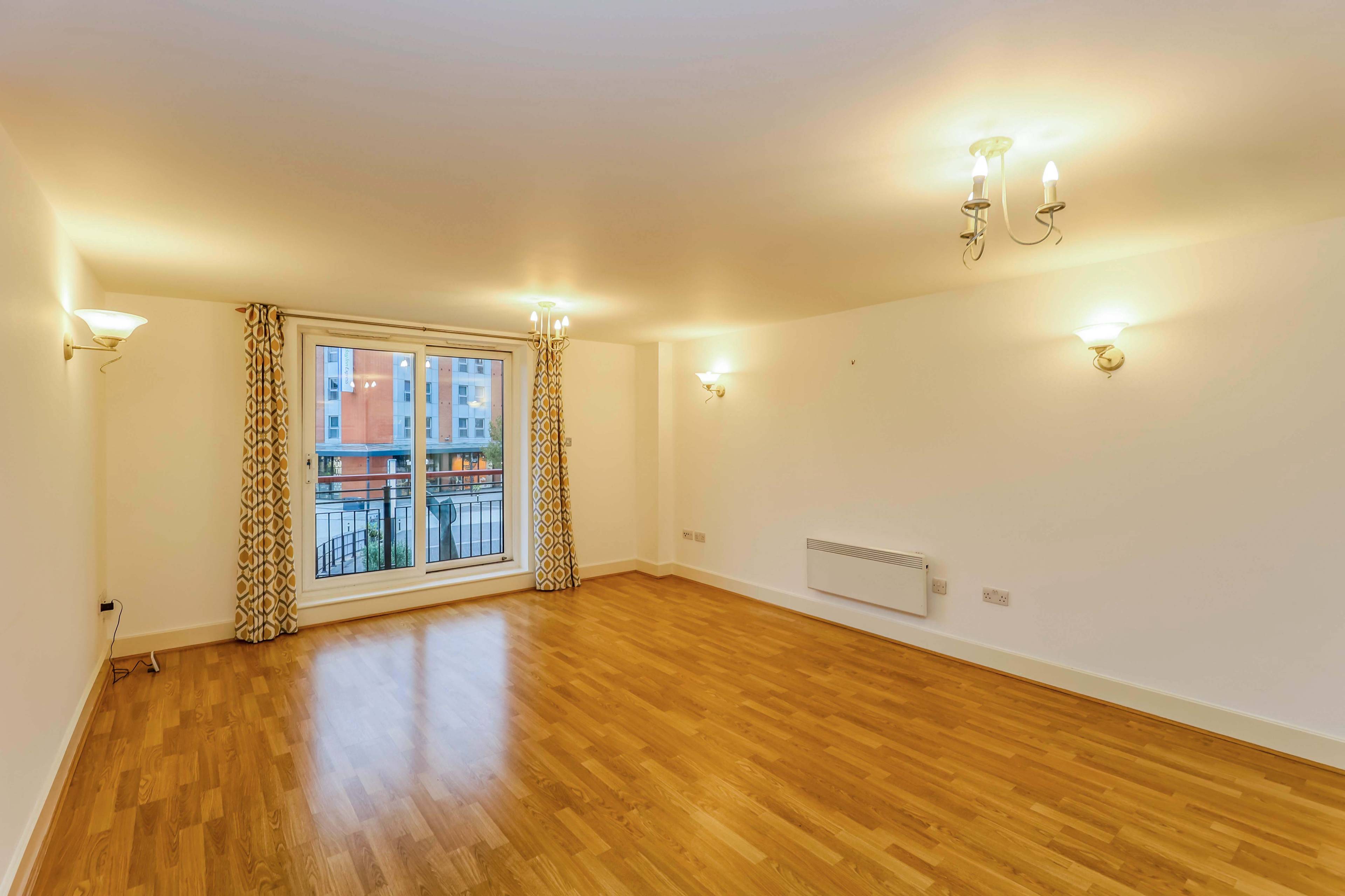 Lounge / Kitchen